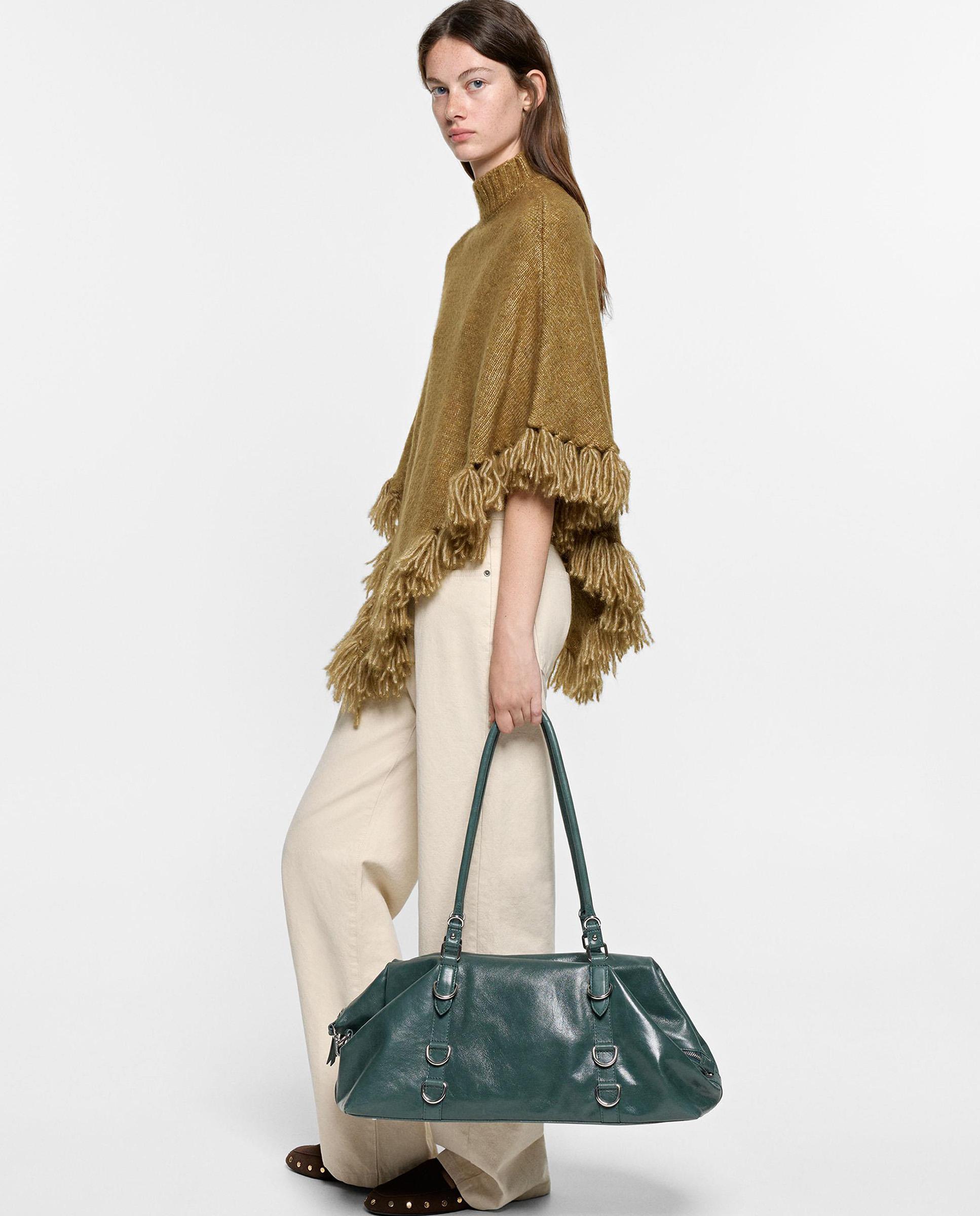 Capa de mujer estilo poncho con flecos en liso - Parfois - Kaki Kaki-3
