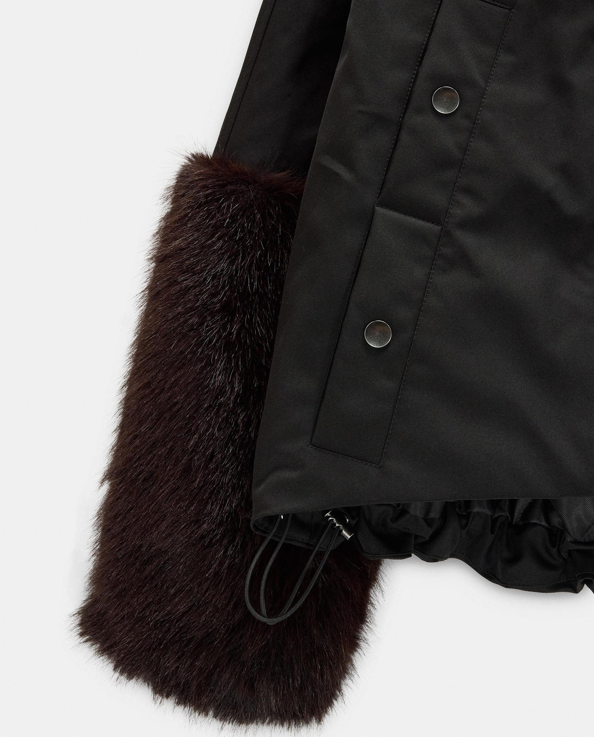 Chaqueta de mujer con detalles a contraste de pelo - Parfois - Negro Negro-6