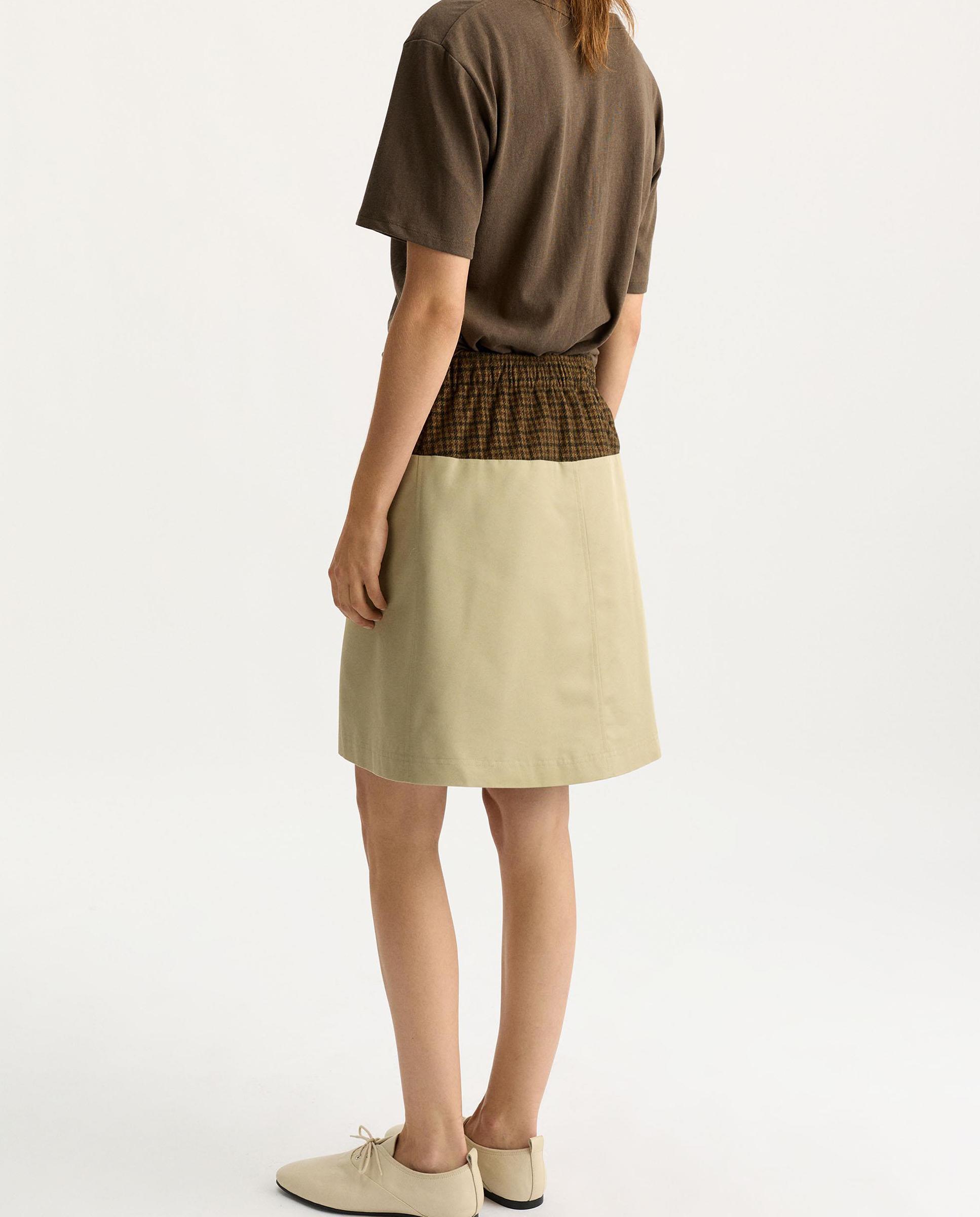 Falda corta de pantalón con corte evasé en liso - Parfois - Camel Camel-5
