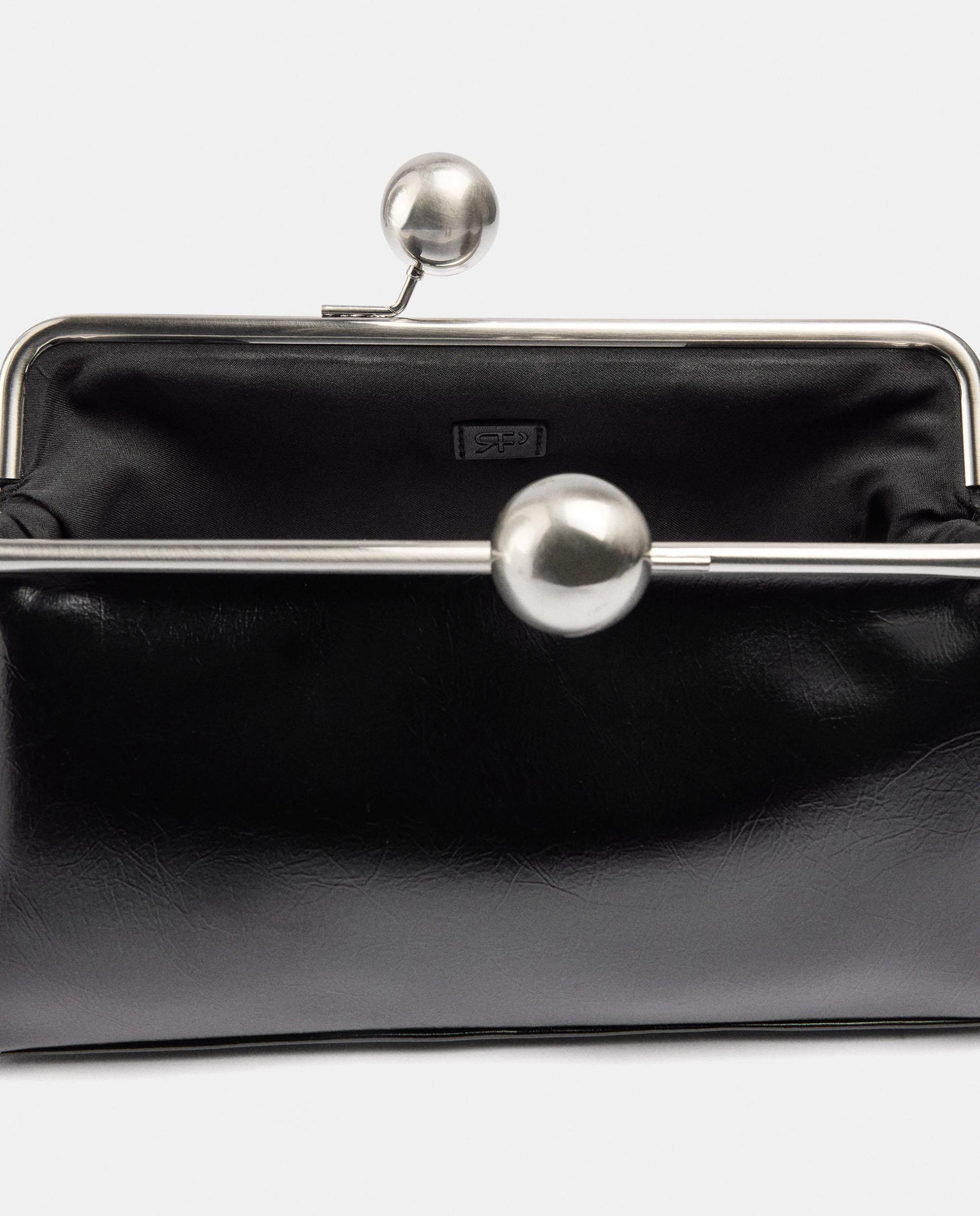 Bolso de fiesta convertible a bandolera estilo clutch con cierre de botón en liso - Parfois - Negro Negro-4