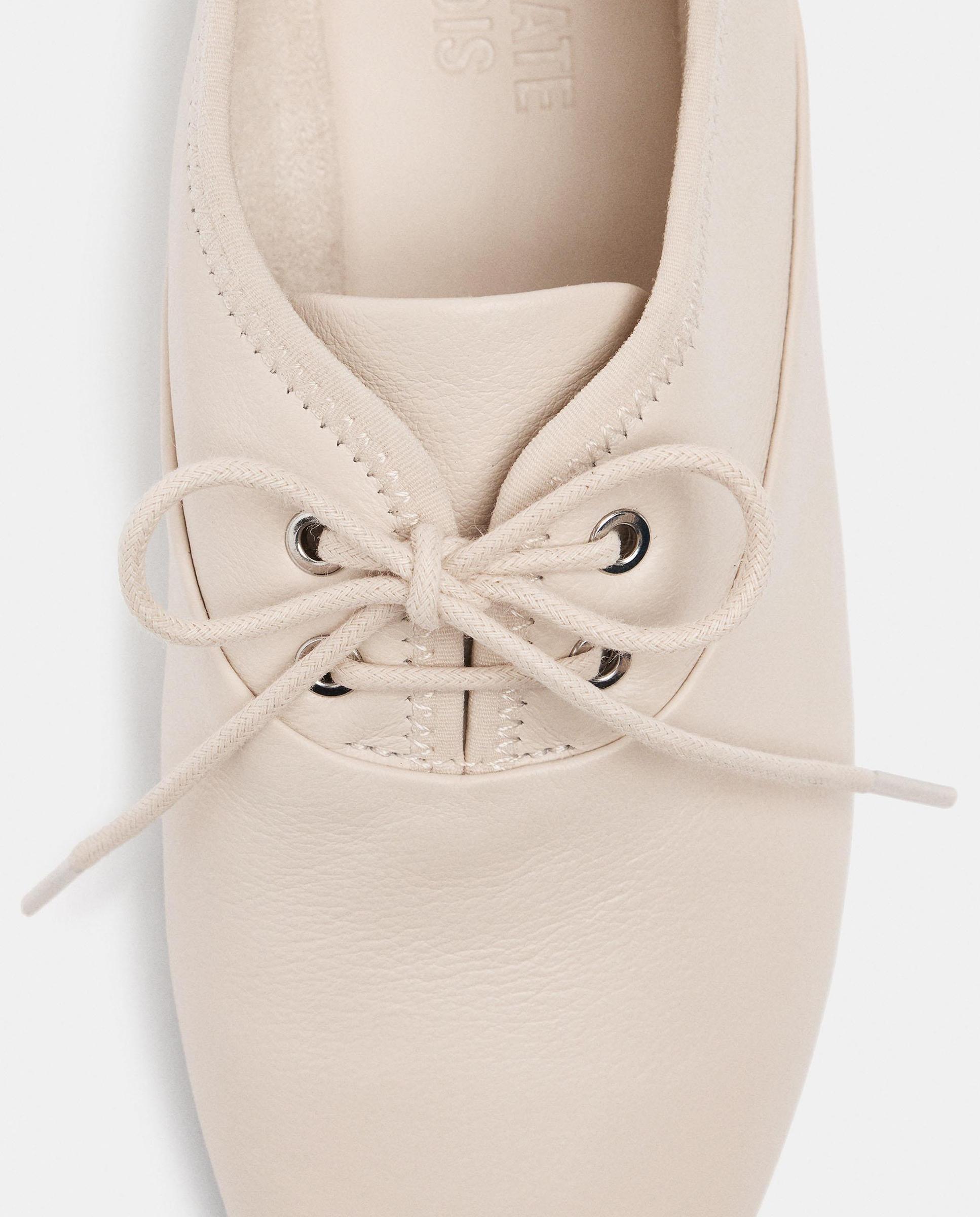Mocasines planos de mujer 100% piel con cierre de cordones en liso - Parfois - Crudo Crudo-5