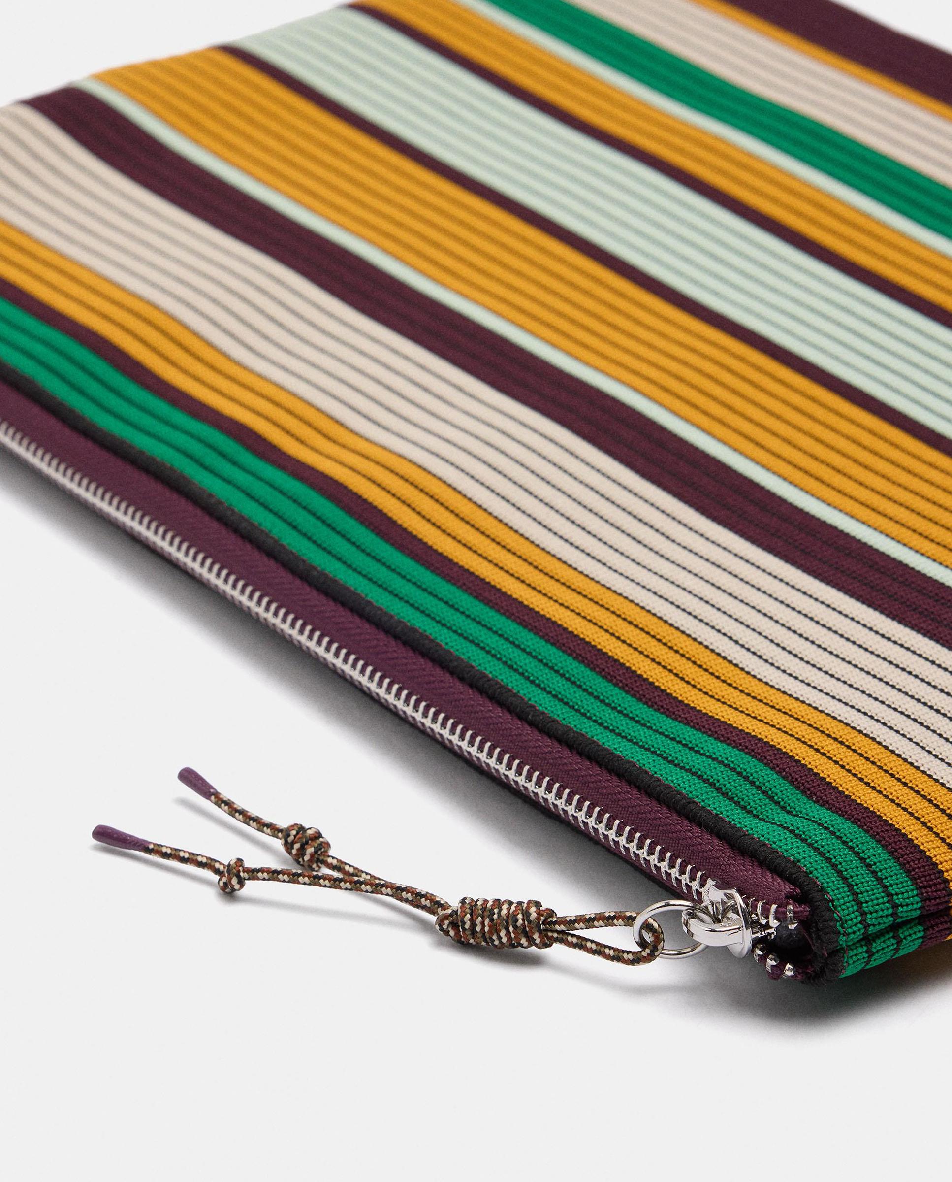 Funda para portátil de 15" con cierre de cremallera y estampado de rayas - Parfois - Multicolor Multicolor-3