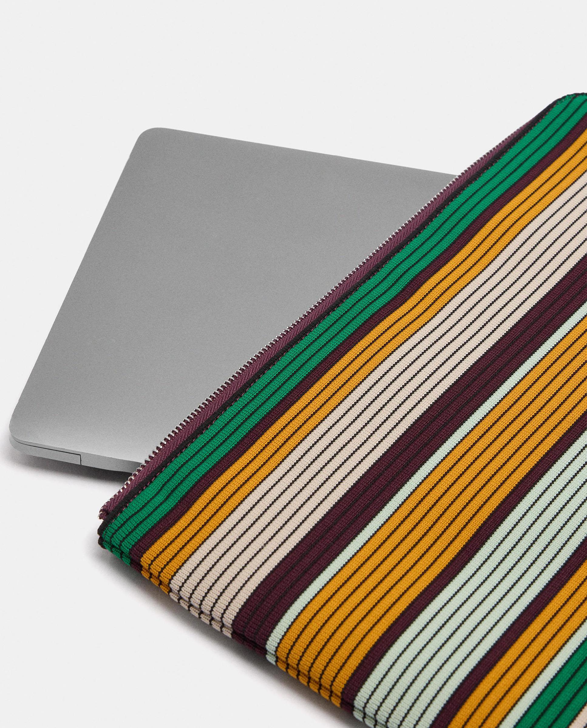 Funda para portátil de 15" con cierre de cremallera y estampado de rayas - Parfois - Multicolor Multicolor-4