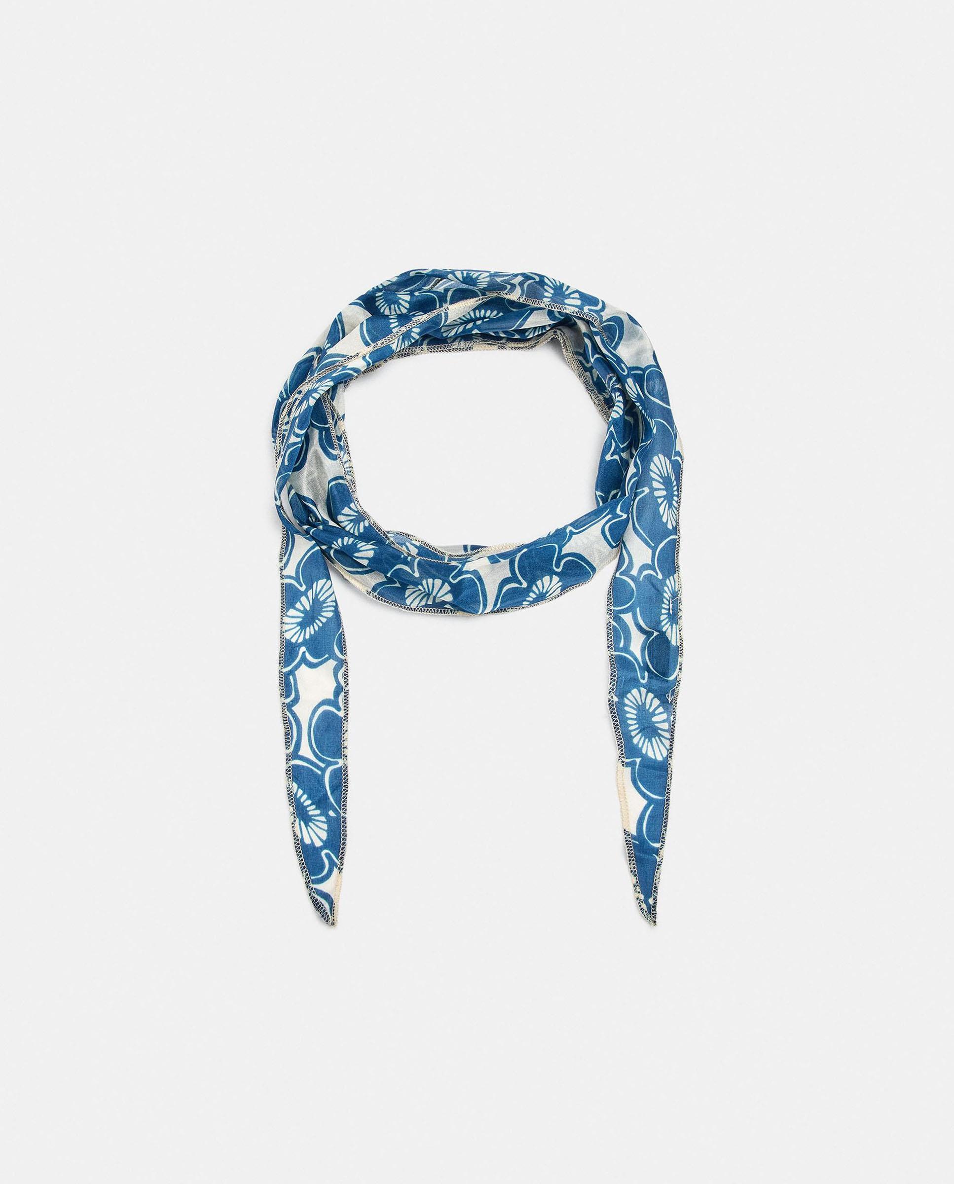 Pañuelo 100% seda con estampado floral - Parfois - Azul Azul-1