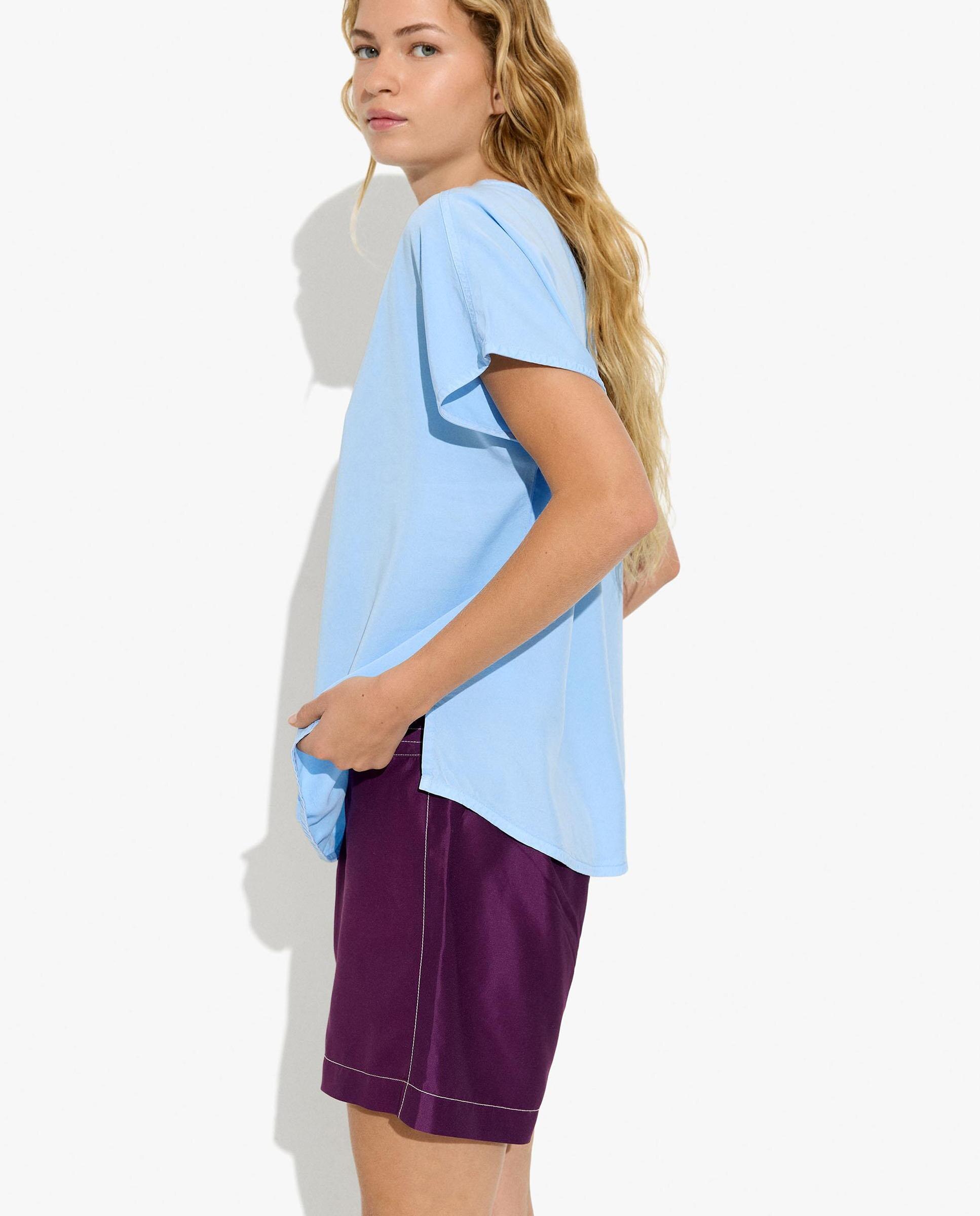 Camiseta de mujer 100% liocel de manga corta en liso - Parfois - Azul Azul-3