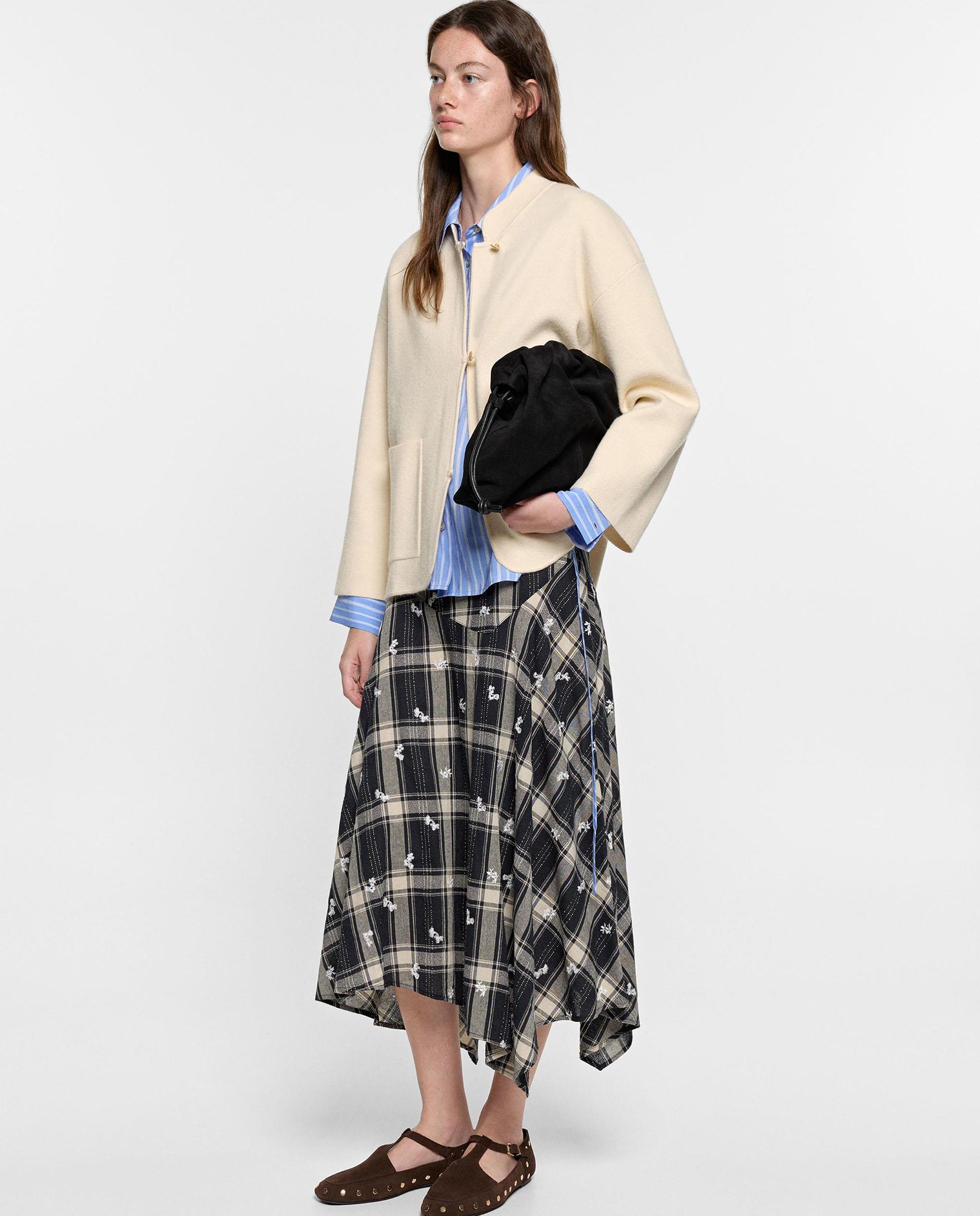 Chaqueta de mujer de punto con botones - Parfois - Crudo Crudo-2