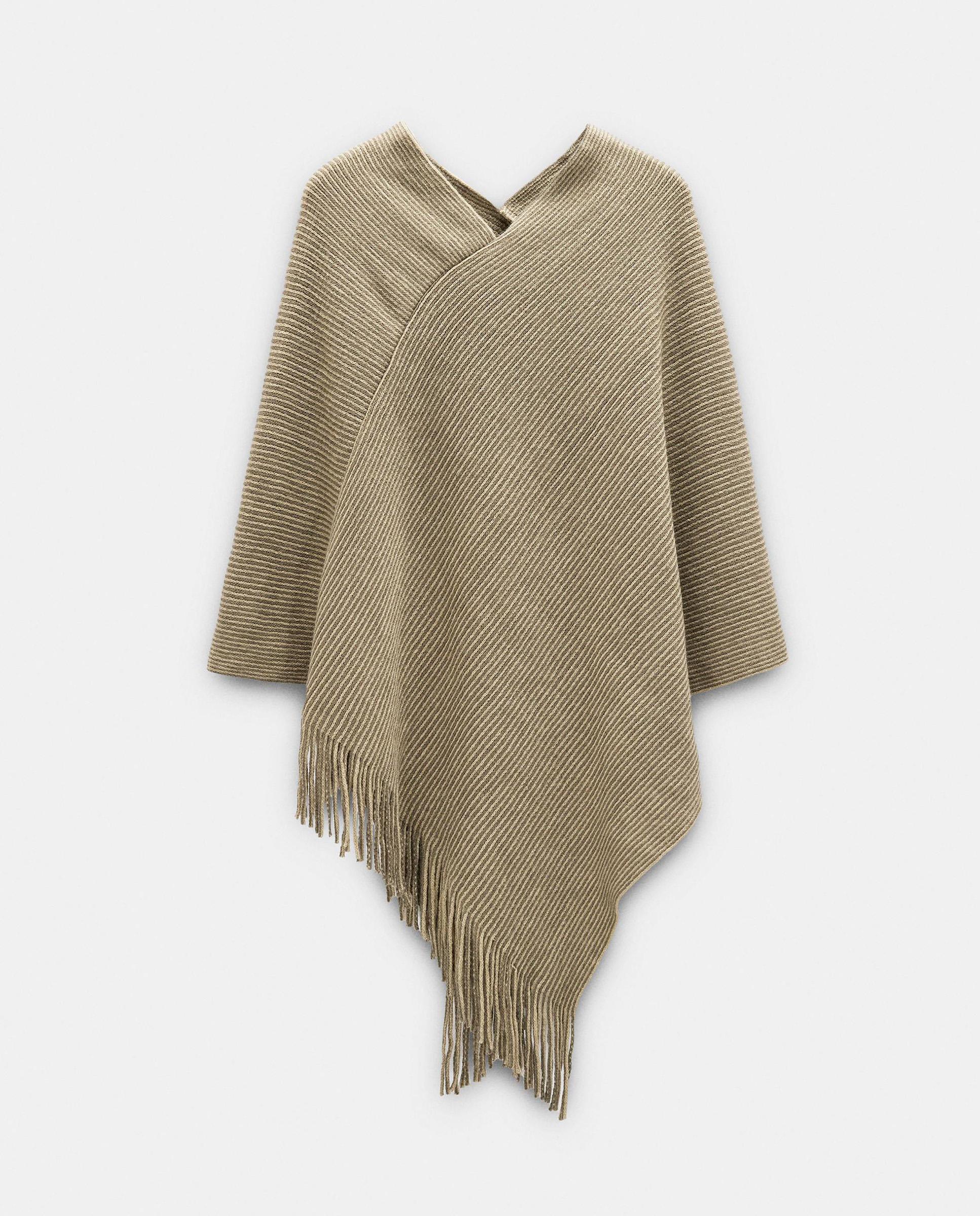 Imagen 0 de Capa de mujer 100% lana estilo poncho en liso Beige