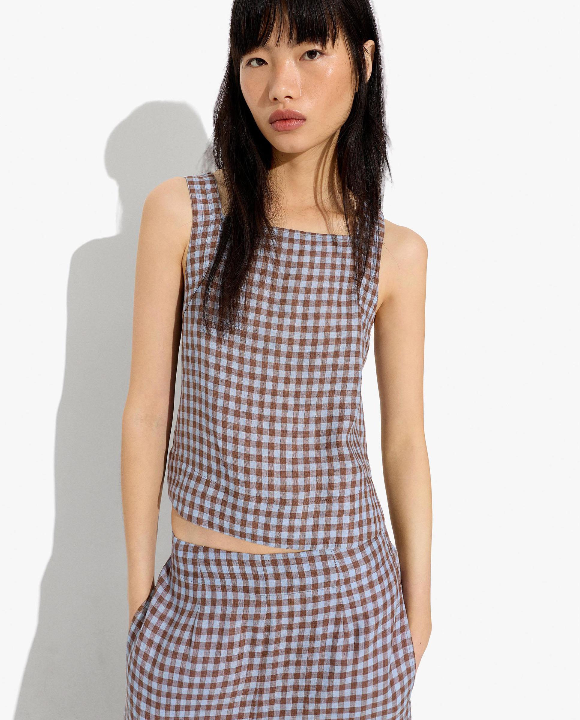 Imagen 0 de Top de mujer 100% lino de tirantes con estampado vichy Azul