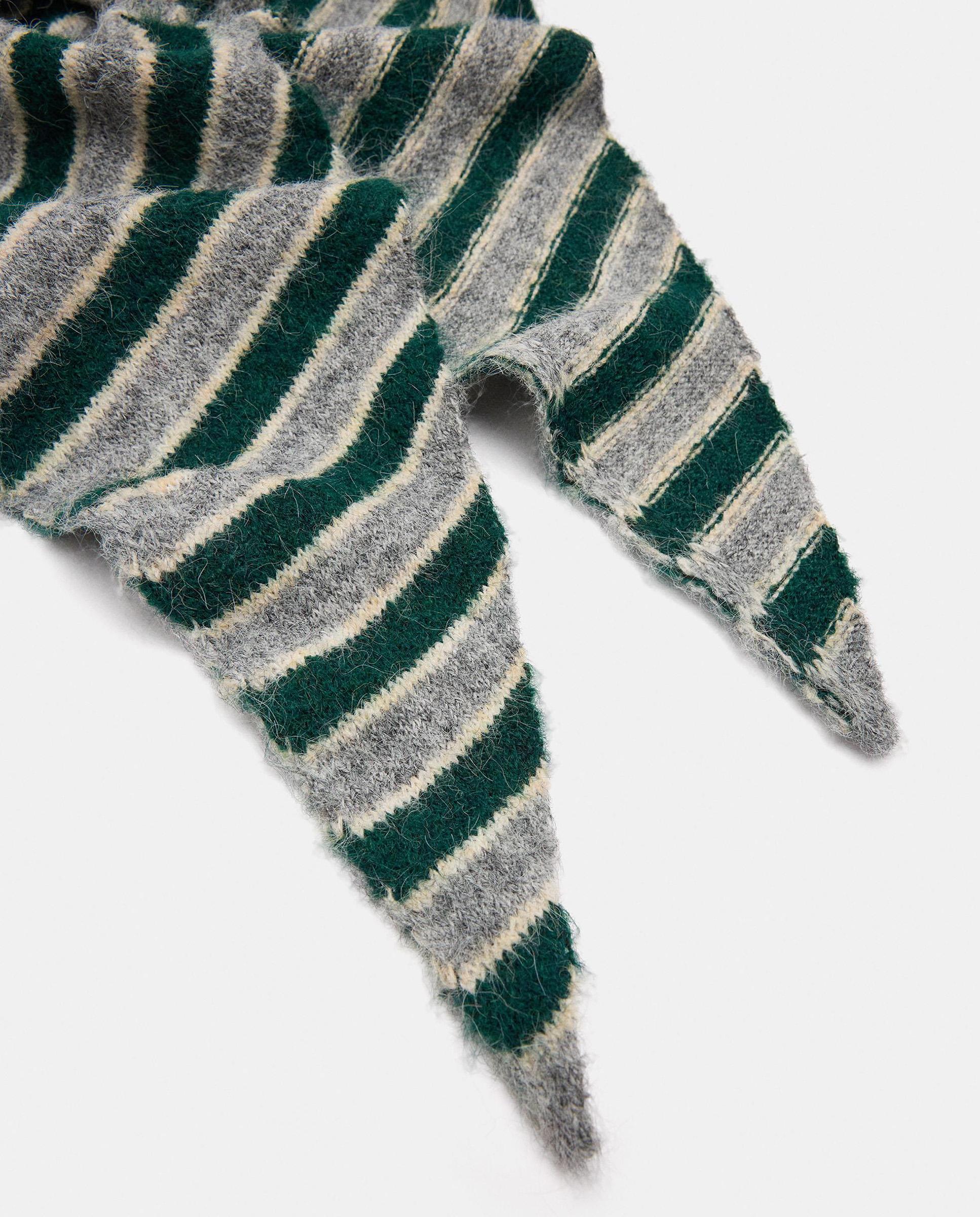 Pañuelo 100% lana triangular con estampado de rayas - Parfois - Verde Verde-2
