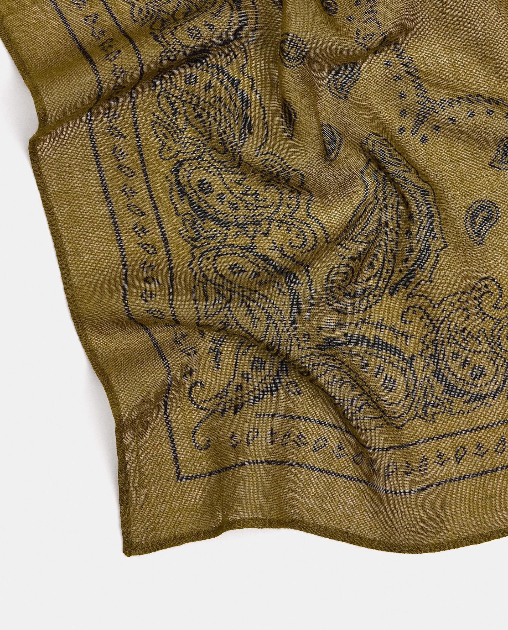 Pañuelo cuadrado con estampado paisley - Parfois - Kaki Kaki-2