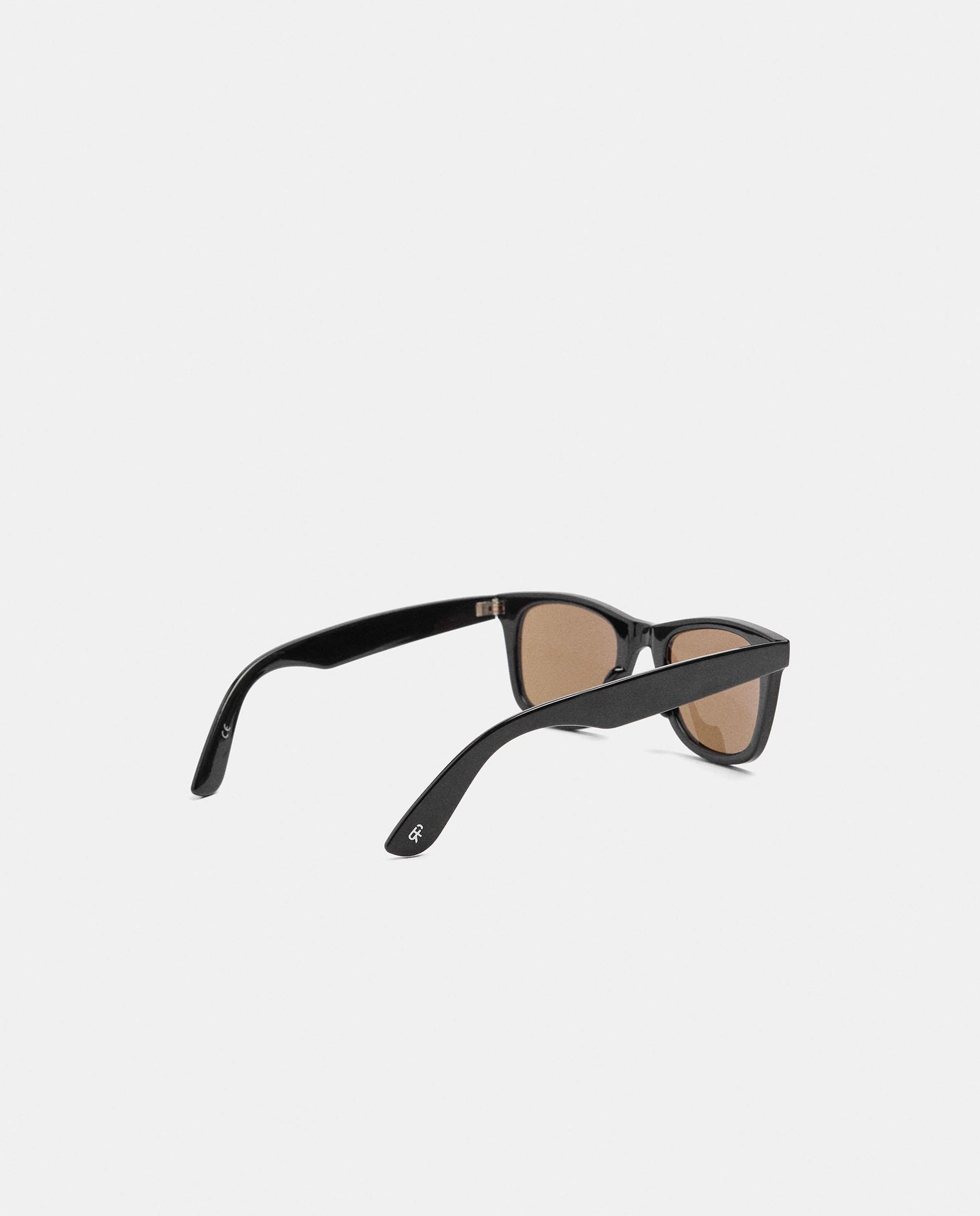 Gafas de sol de mujer con protección uv y forma rectangular en liso - Parfois - Negro Negro-2