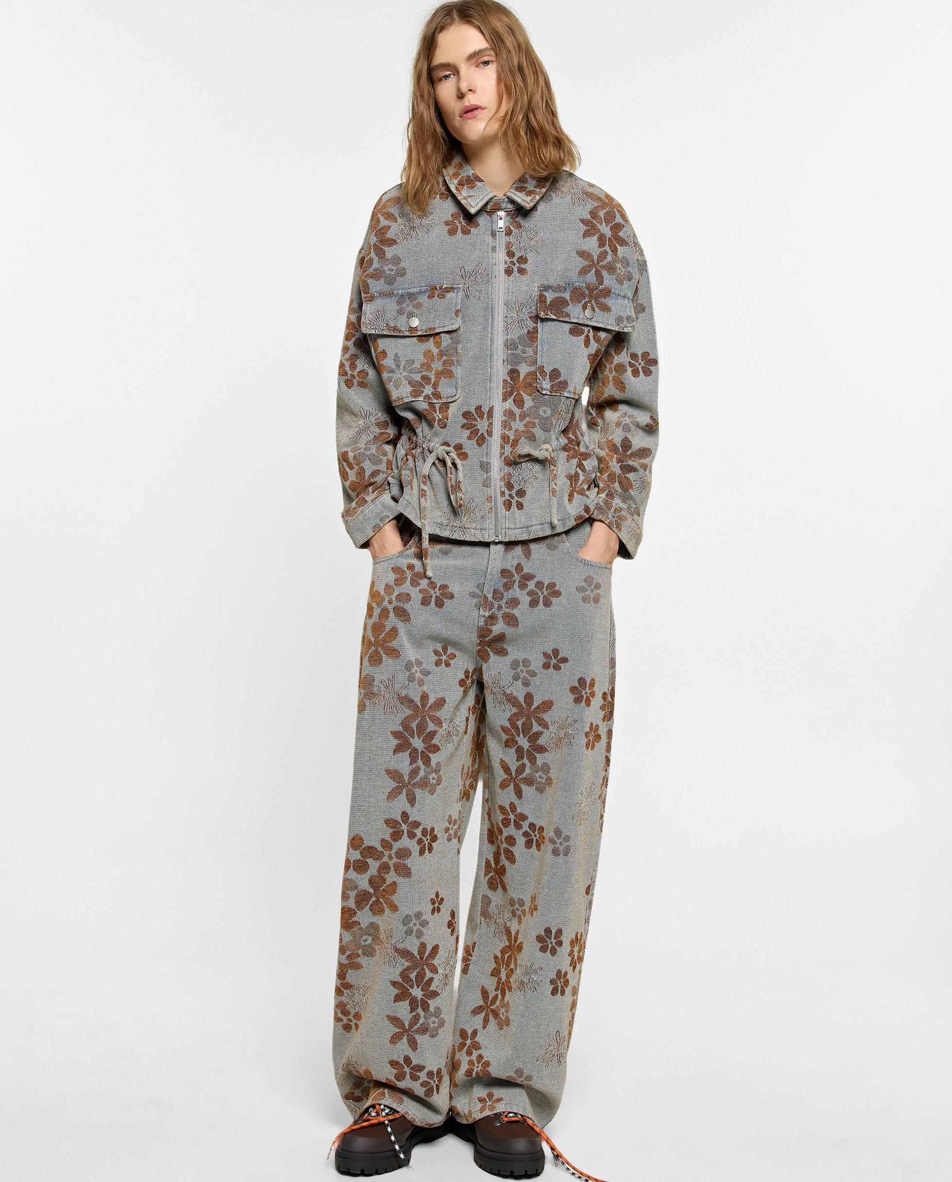 Imagen 2 de Chaqueta de mujer vaquera con estampado floral - Parfois - Azul Azul