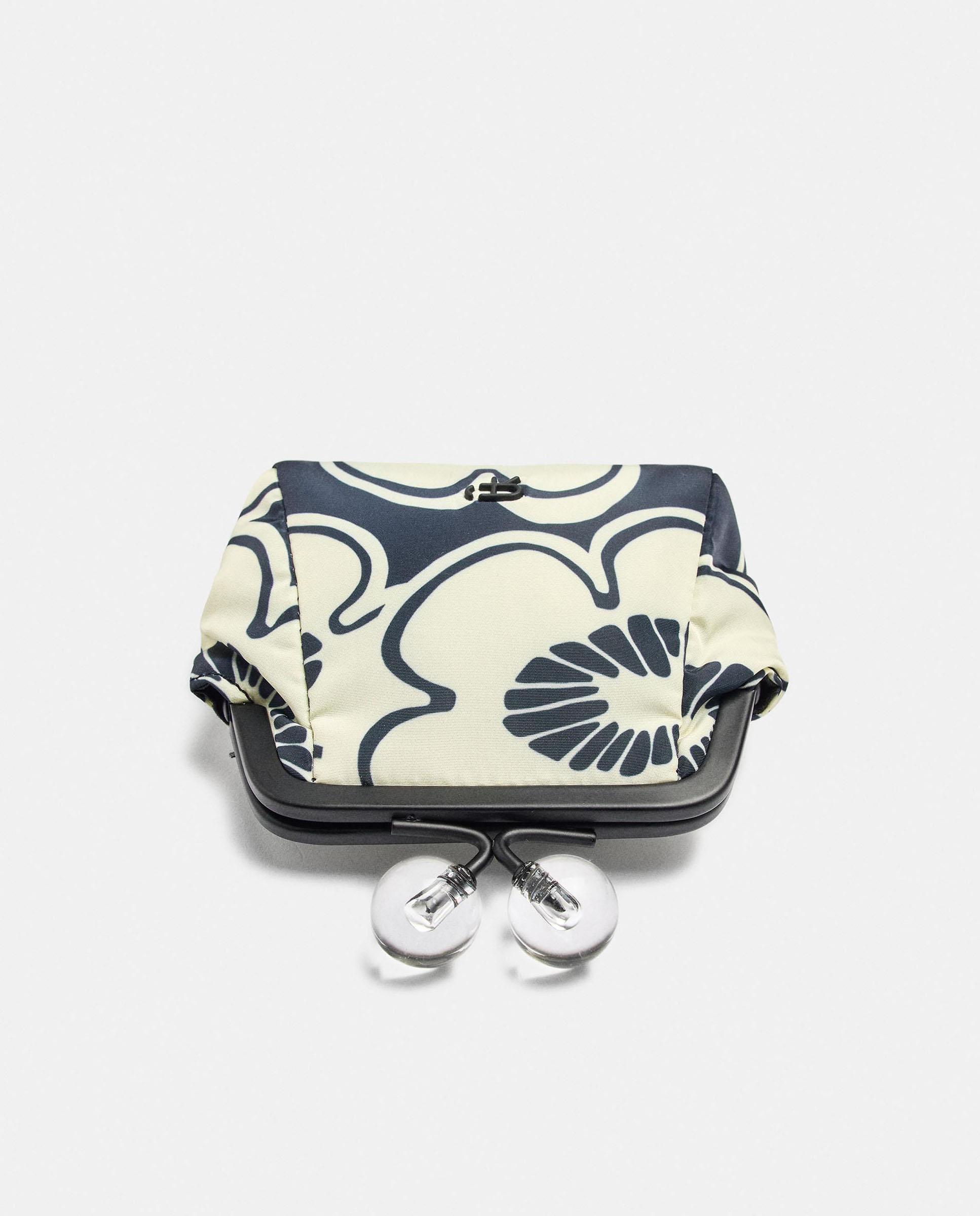 Monedero de mujer pequeño con cierre de botón y estampado floral - Parfois - Multicolor Multicolor-3