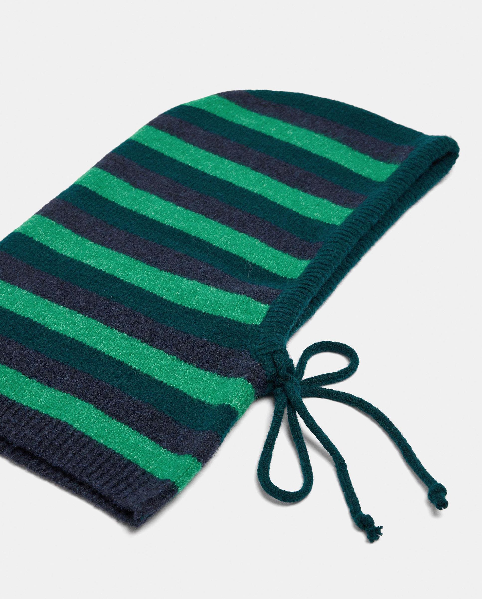 Gorro de mujer con cordón ajustable y estampado de rayas - Parfois - Verde Verde-3