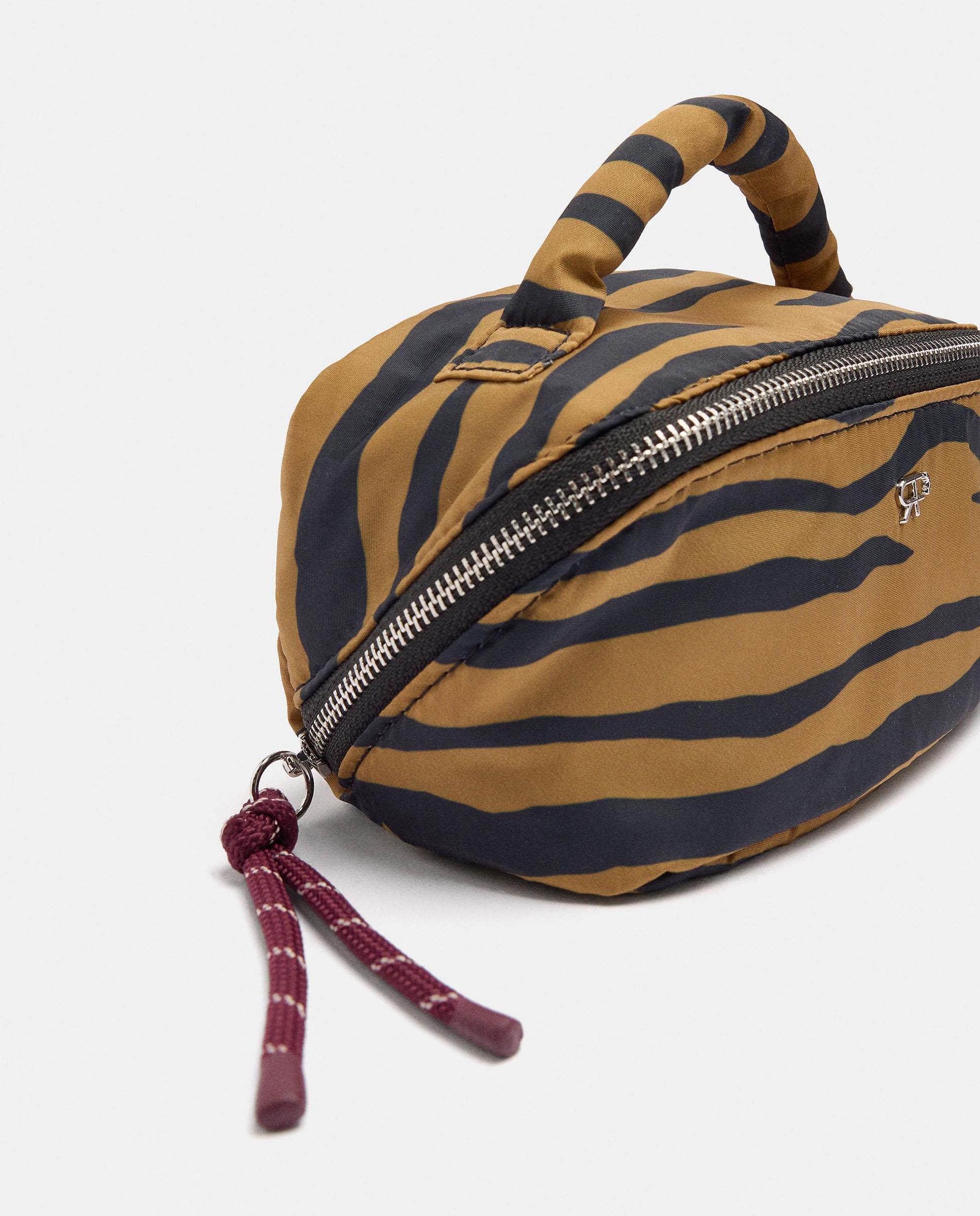 Neceser pequeño con cierre de cremallera y estampado animal print - Parfois - Marrón Marrón-3