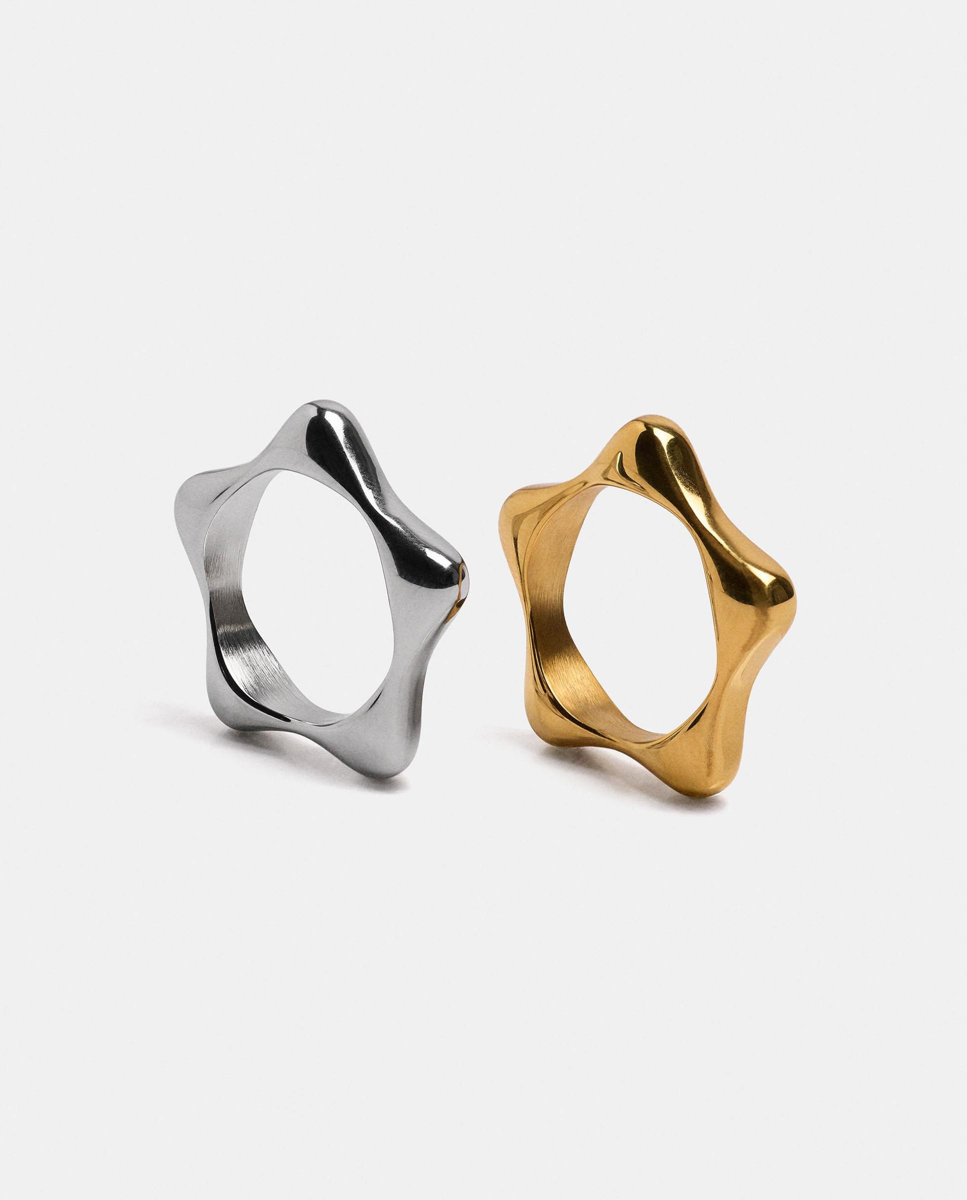 Imagen 0 de Pack de 2 anillos de acero inoxidable con forma de estrella Multicolor