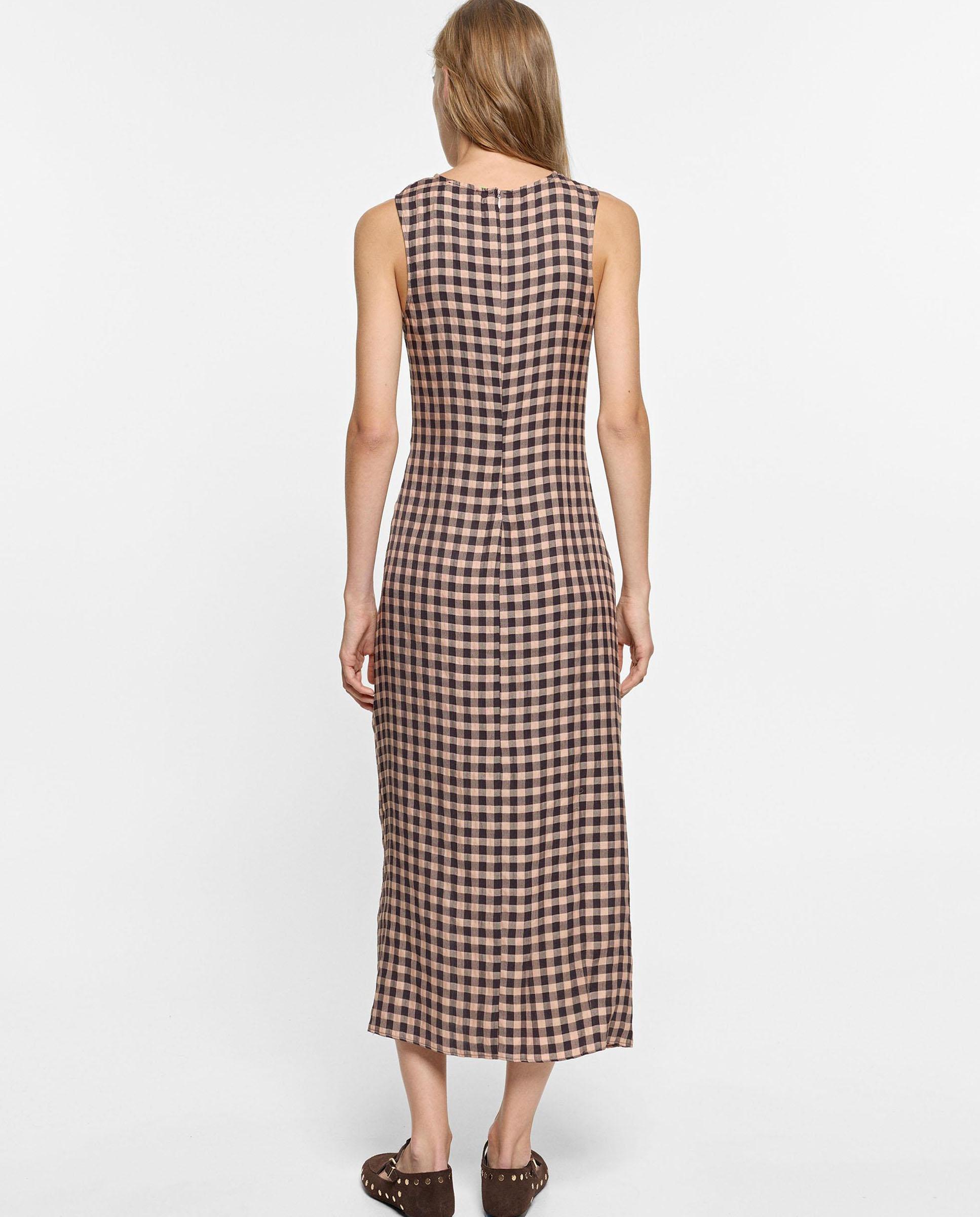 Vestido midi ajustable con estampado vichy y fruncido frontal - Parfois - Marrón oscuro Marrón oscuro-4