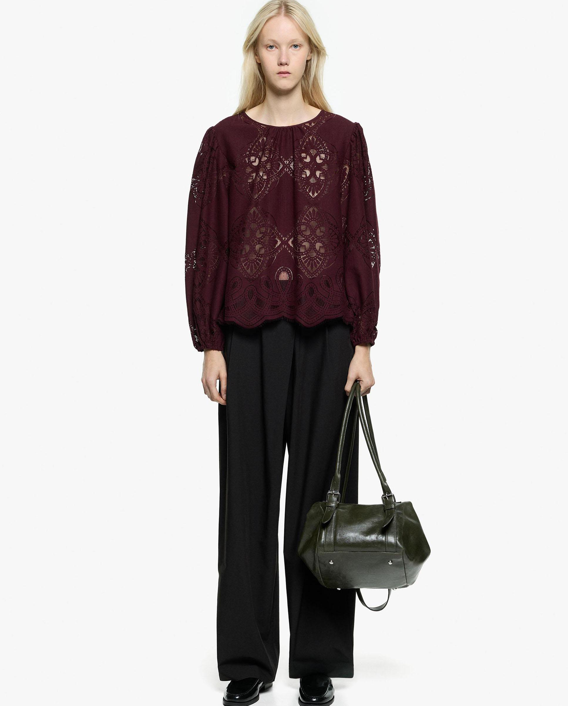 Imagen 3 de Blusa de mujer de manga larga troquelada en liso - Parfois - Burdeos Burdeos