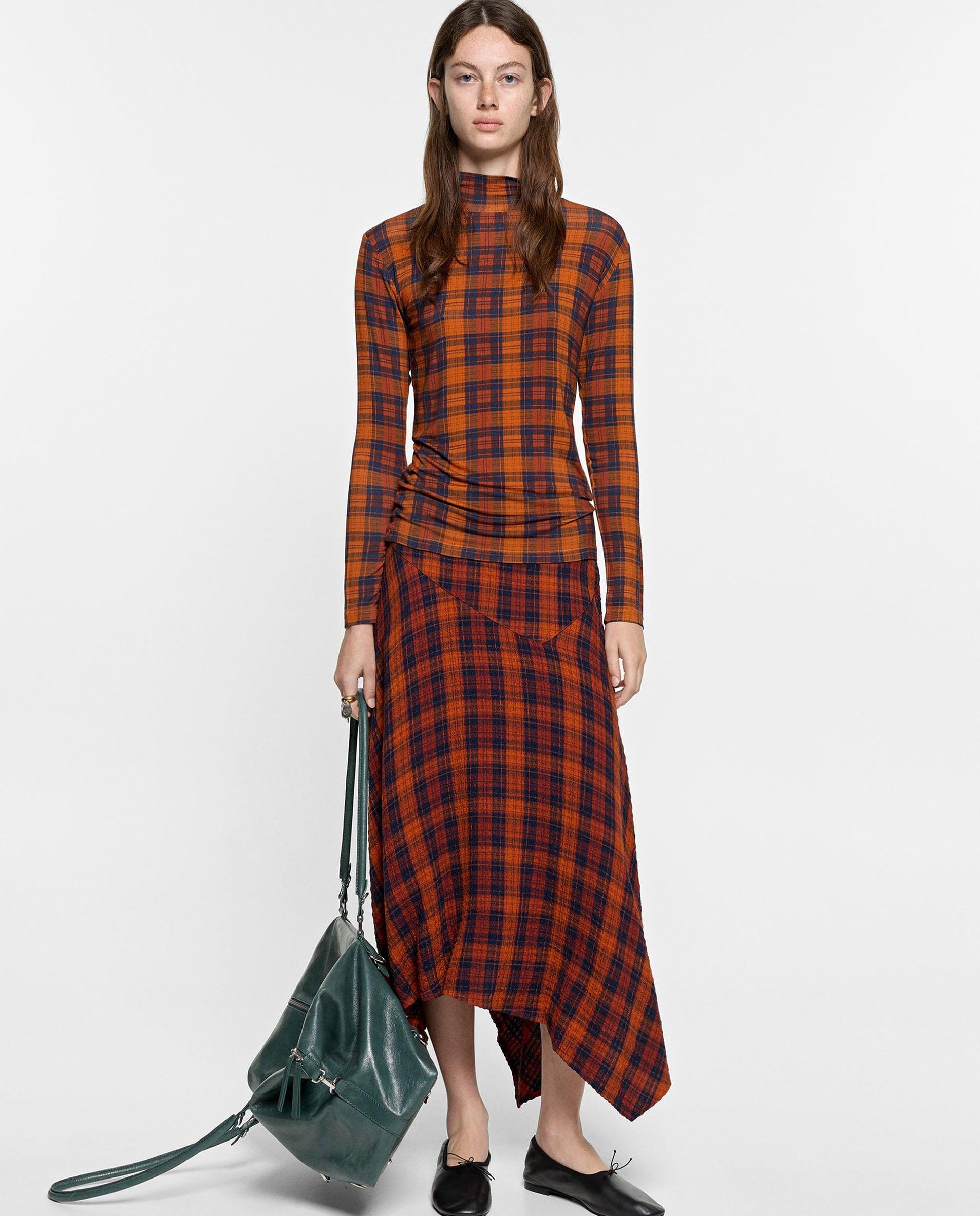 Imagen 2 de Jersey de mujer con cuello alto y estampado de cuadros - Parfois - Naranja Naranja