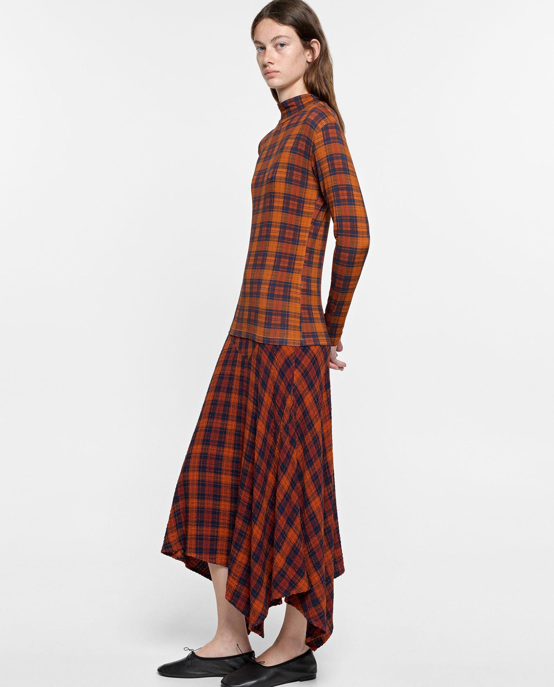 Imagen 3 de Jersey de mujer con cuello alto y estampado de cuadros - Parfois - Naranja Naranja