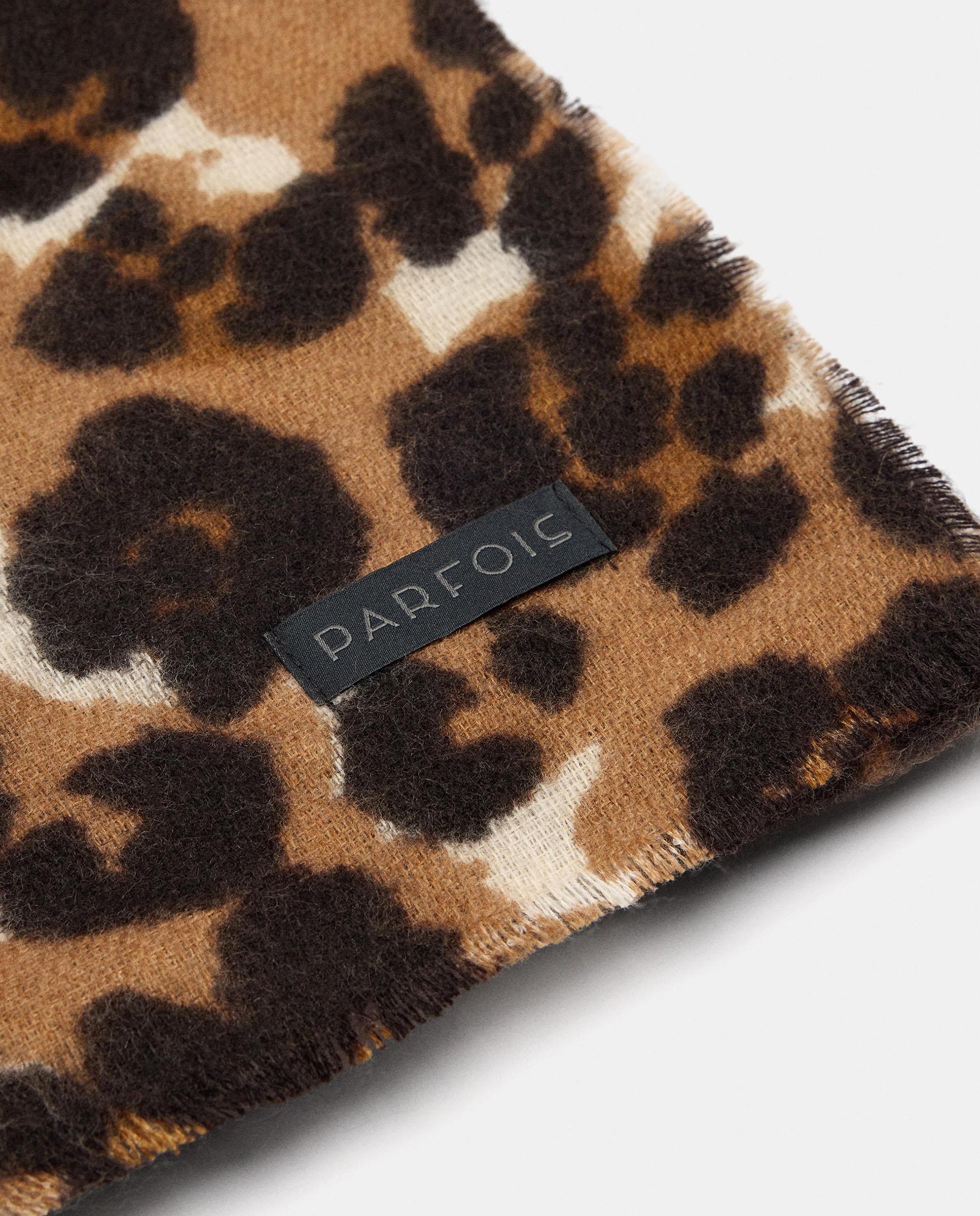 Bufanda con pespuntes y estampado animal print - Parfois - Beige Beige-2