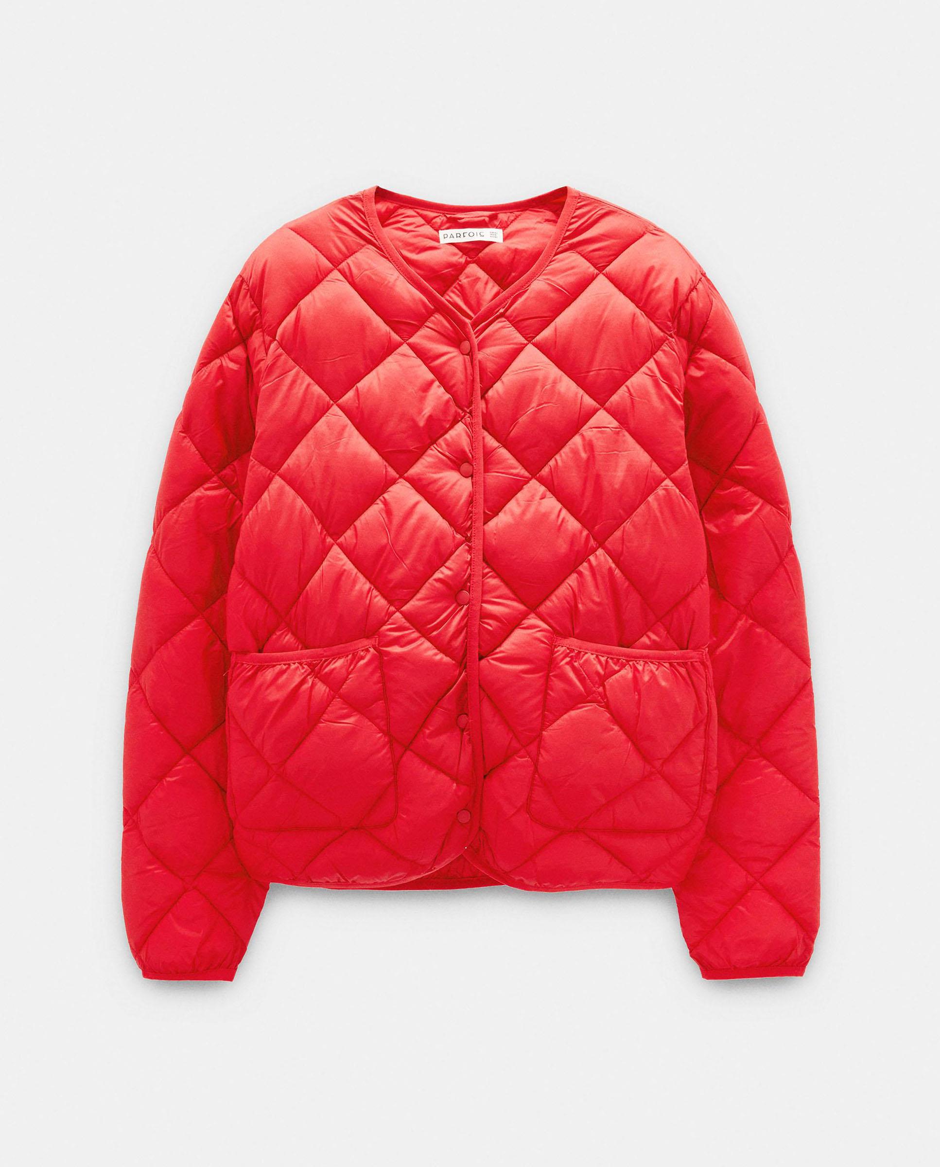 Imagen 7 de Plumífero de mujer acolchado con botones - Parfois - Rojo Rojo