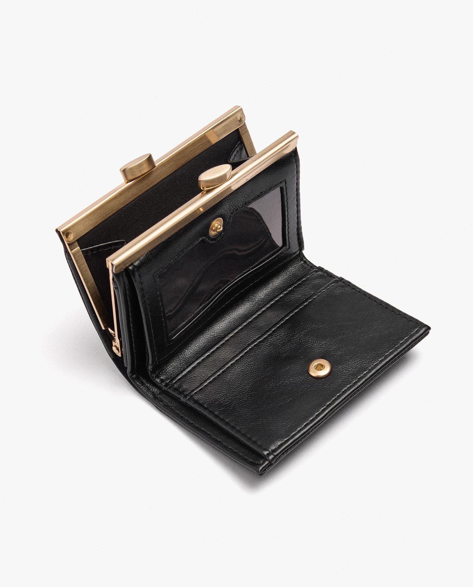 Cartera de mujer pequeña con cierre de botón y abalorios decorativos - Parfois - Negro Negro-4