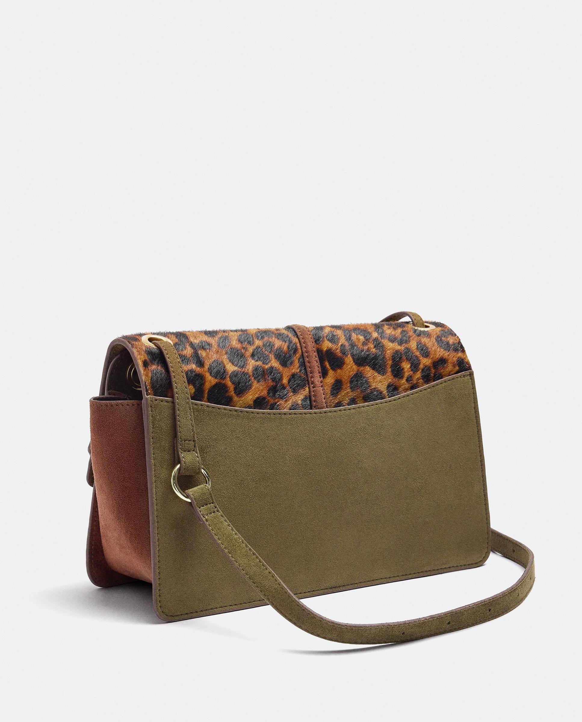 Bandolera de mujer con solapa y pelito exterior con cierre imantado y estampado animal print - Parfois - Multicolor Multicolor-2