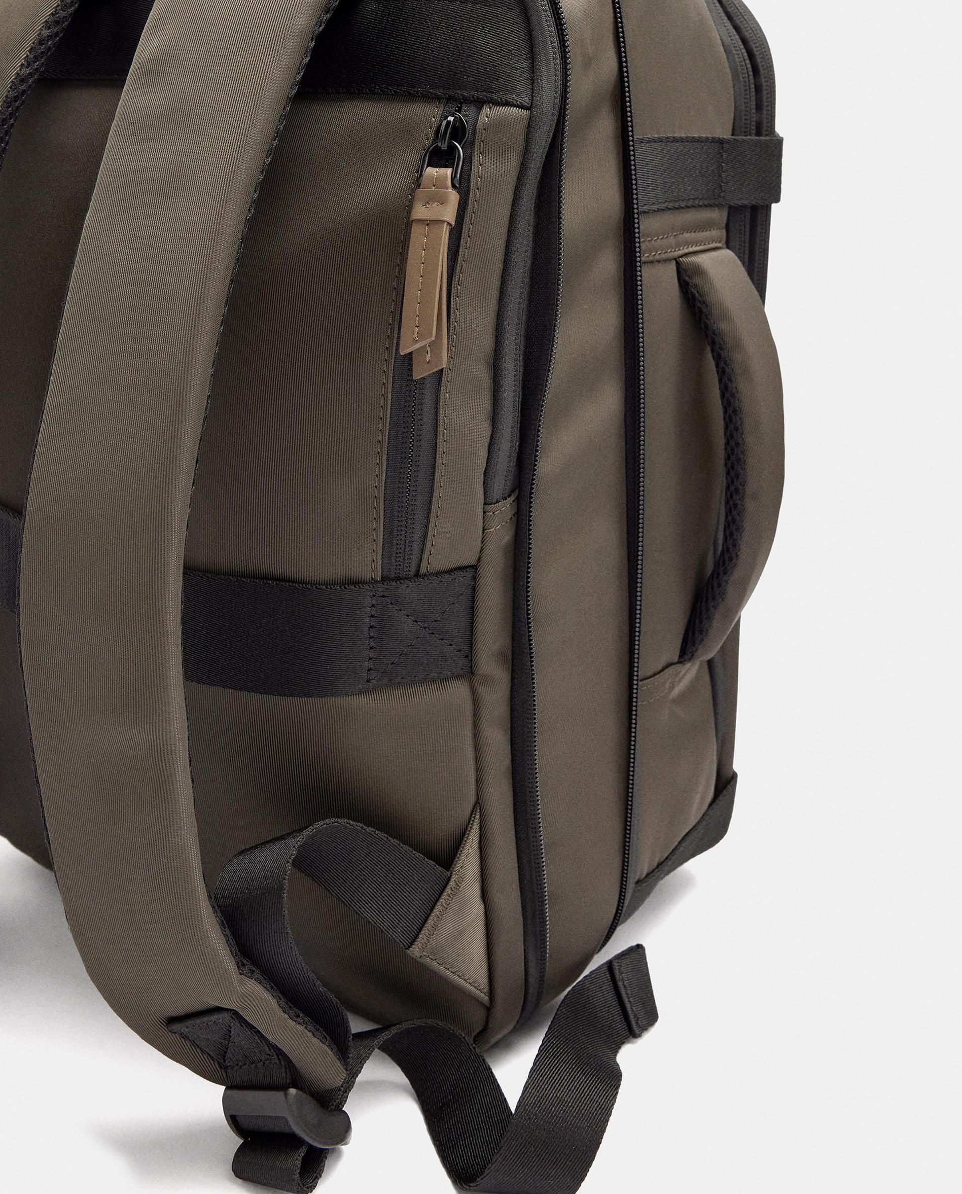 Mochila de mujer con varios compartimentos y cierre de cremallera en liso - Parfois - Topo Topo-3