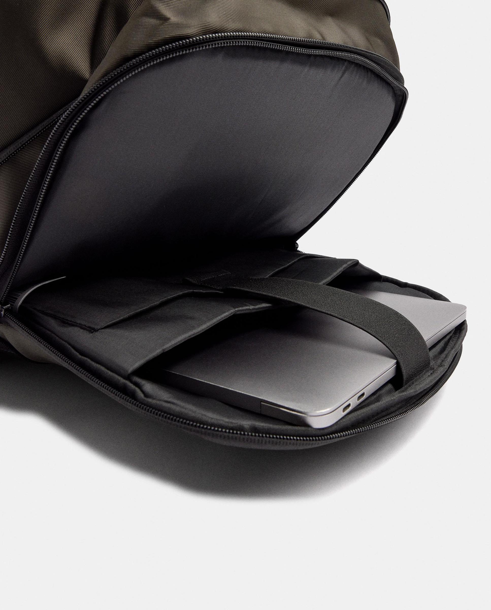 Mochila de mujer con varios compartimentos y cierre de cremallera en liso - Parfois - Topo Topo-4