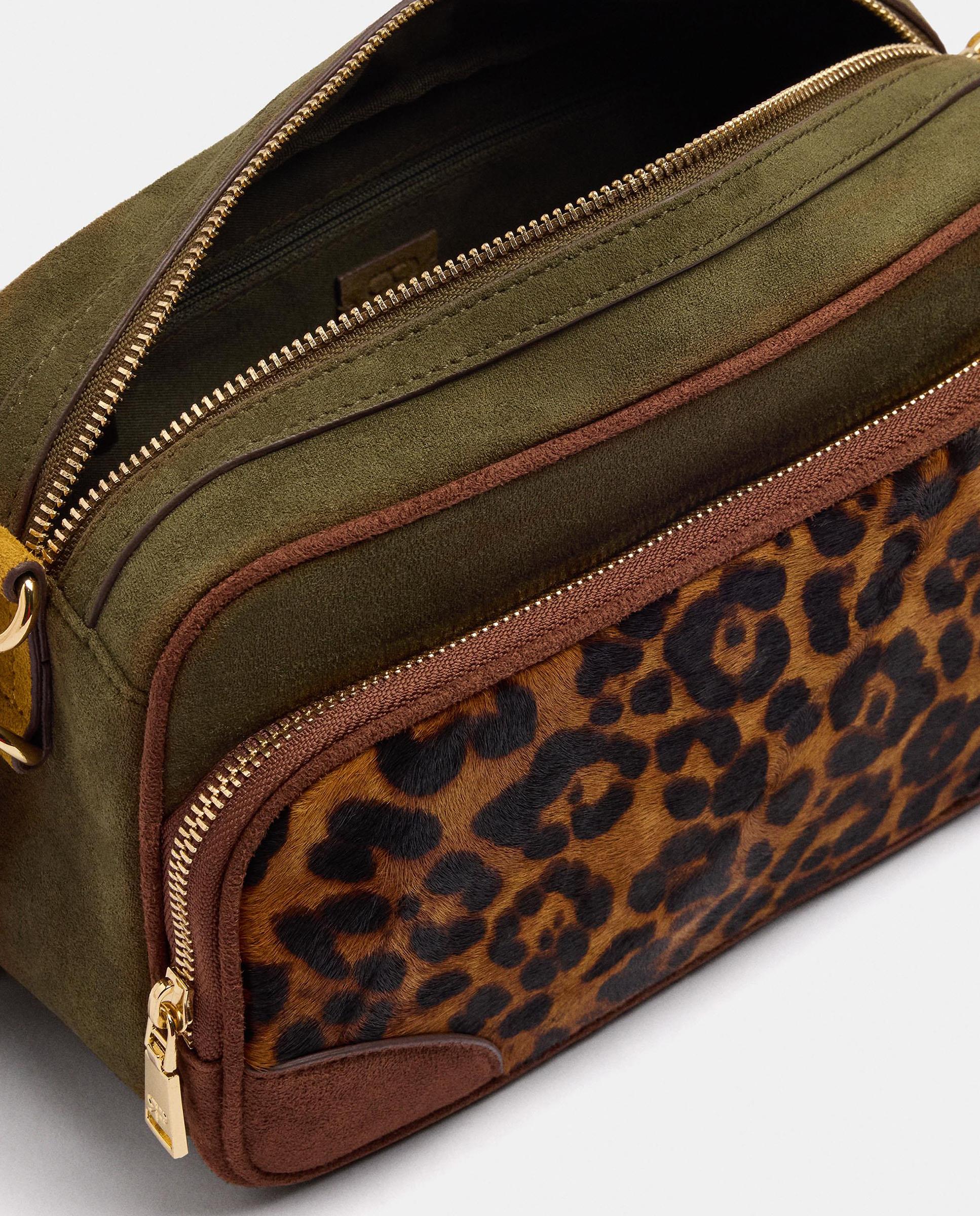 Bandolera de mujer con varios compartimentos y cierre de cremallera con estampado animal print - Parfois - Multicolor Multicolor-4