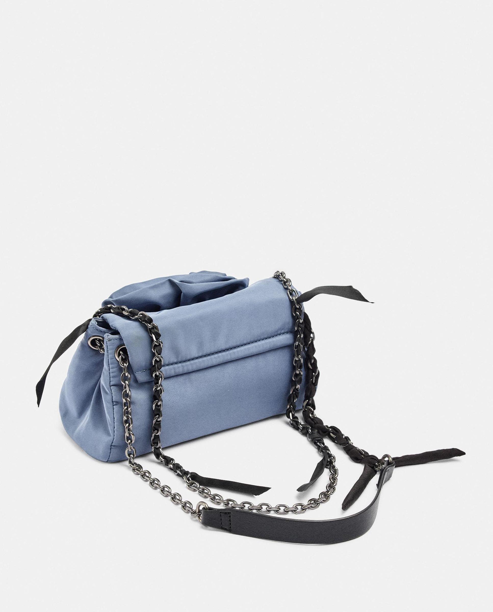 Imagen 2 de Bolso de fiesta con flor decorativa y cierre imantado - Parfois - Azul Azul