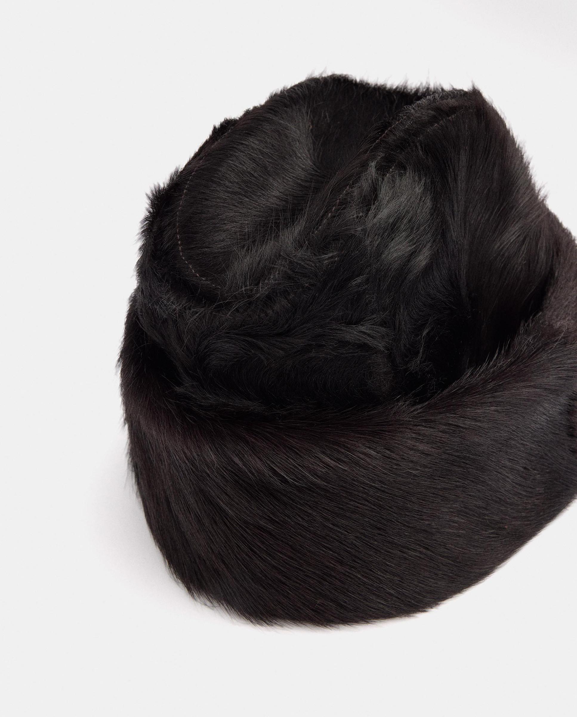 Gorro de mujer 100% piel estilo pillbox con pelito - Parfois - Morado Morado-3