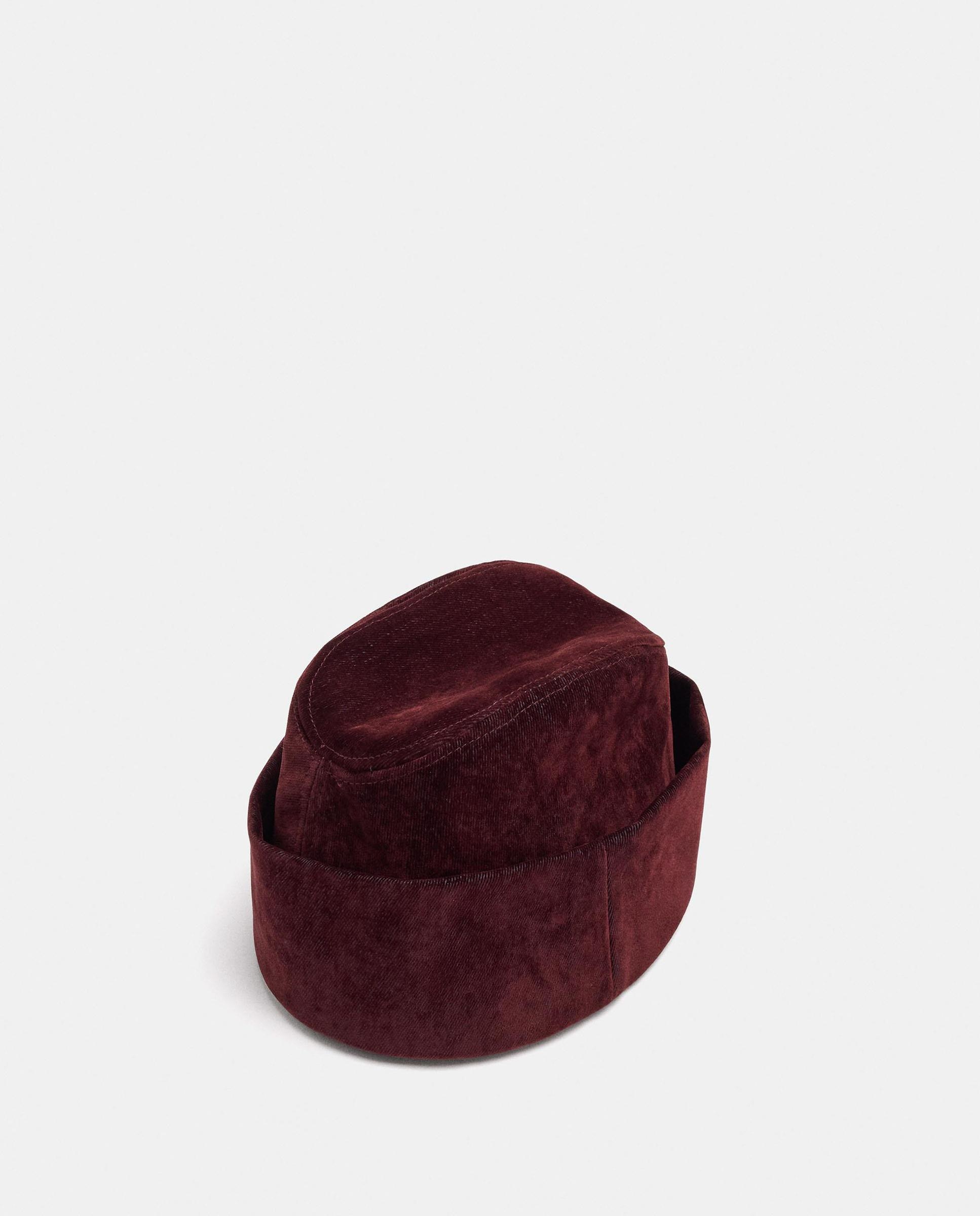 Imagen 2 de Gorro de mujer estilo pillbox con abalorio de flor decorativo - Parfois - Burdeos Burdeos