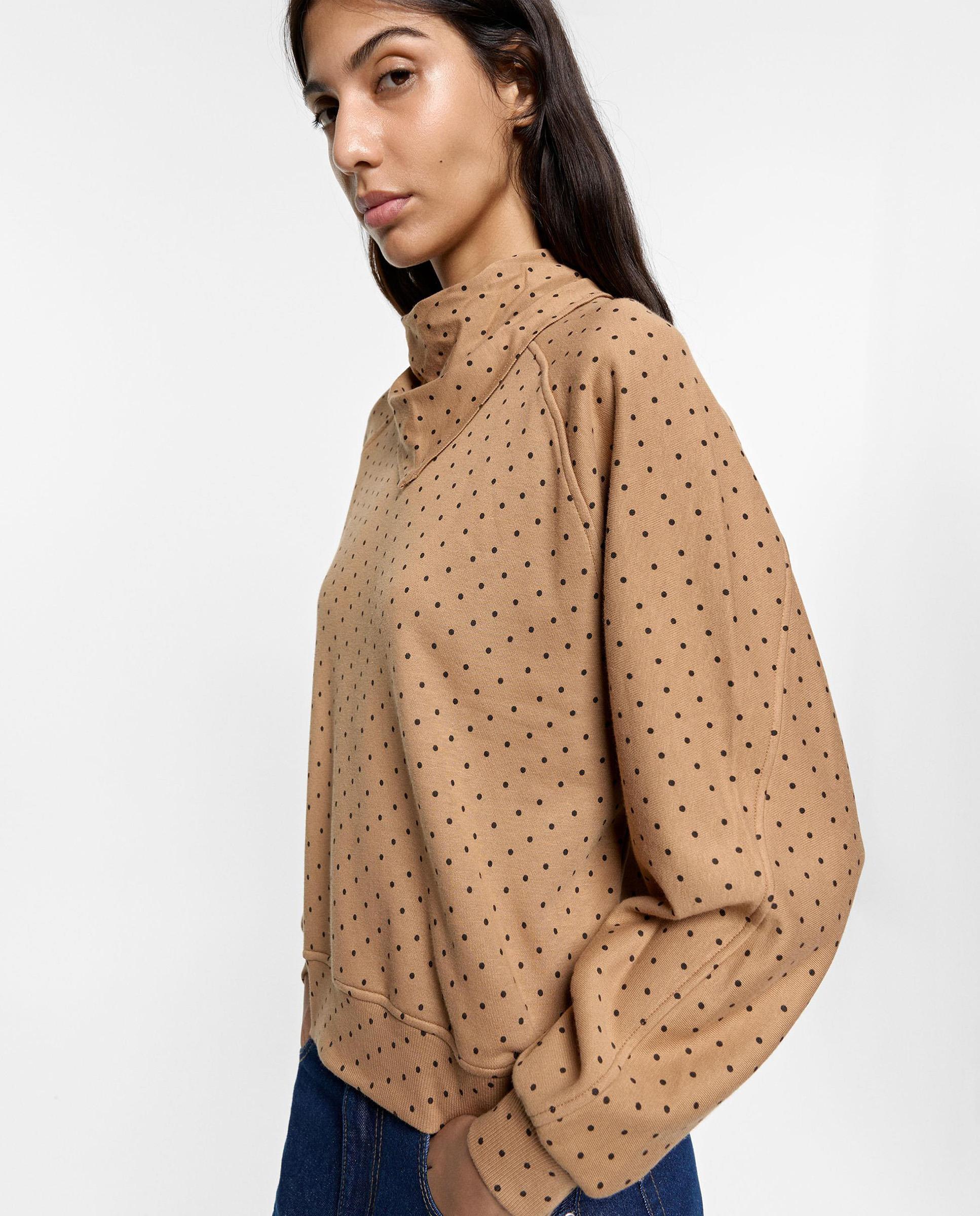 Sudadera de mujer con cuello redondo y estampado de lunares - Parfois - Camel Camel-3