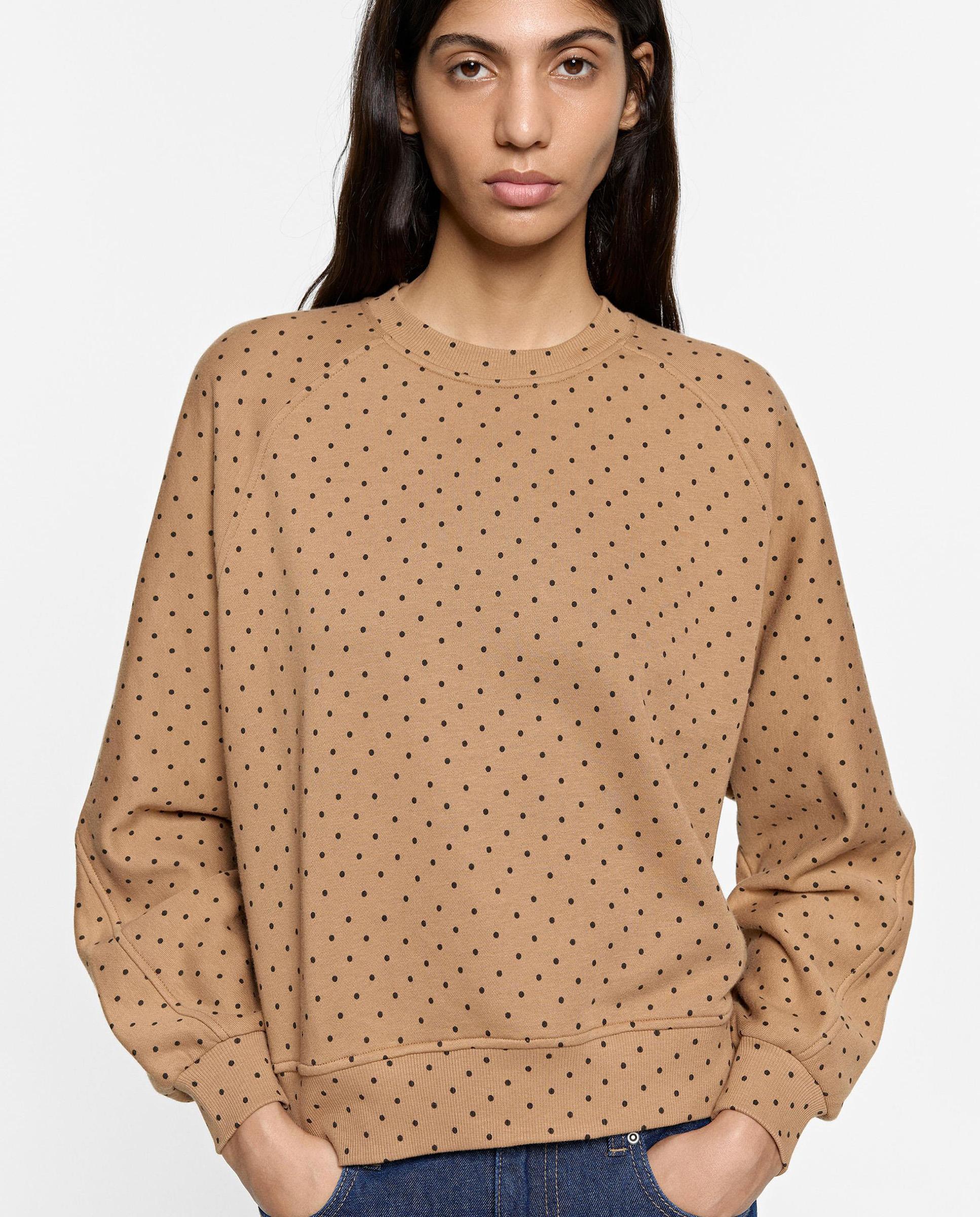 Sudadera de mujer con cuello redondo y estampado de lunares - Parfois - Camel Camel-5