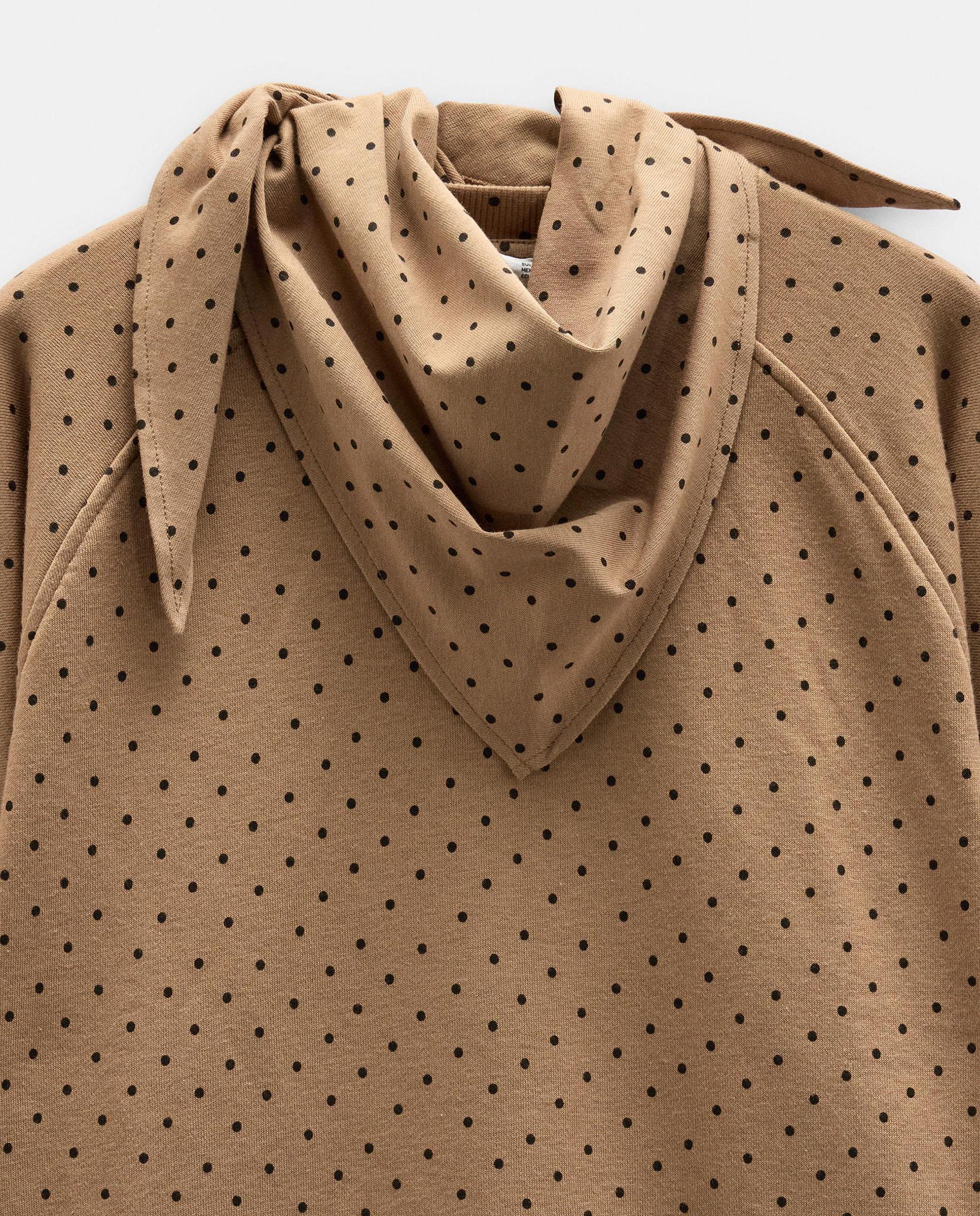Sudadera de mujer con cuello redondo y estampado de lunares - Parfois - Camel Camel-8