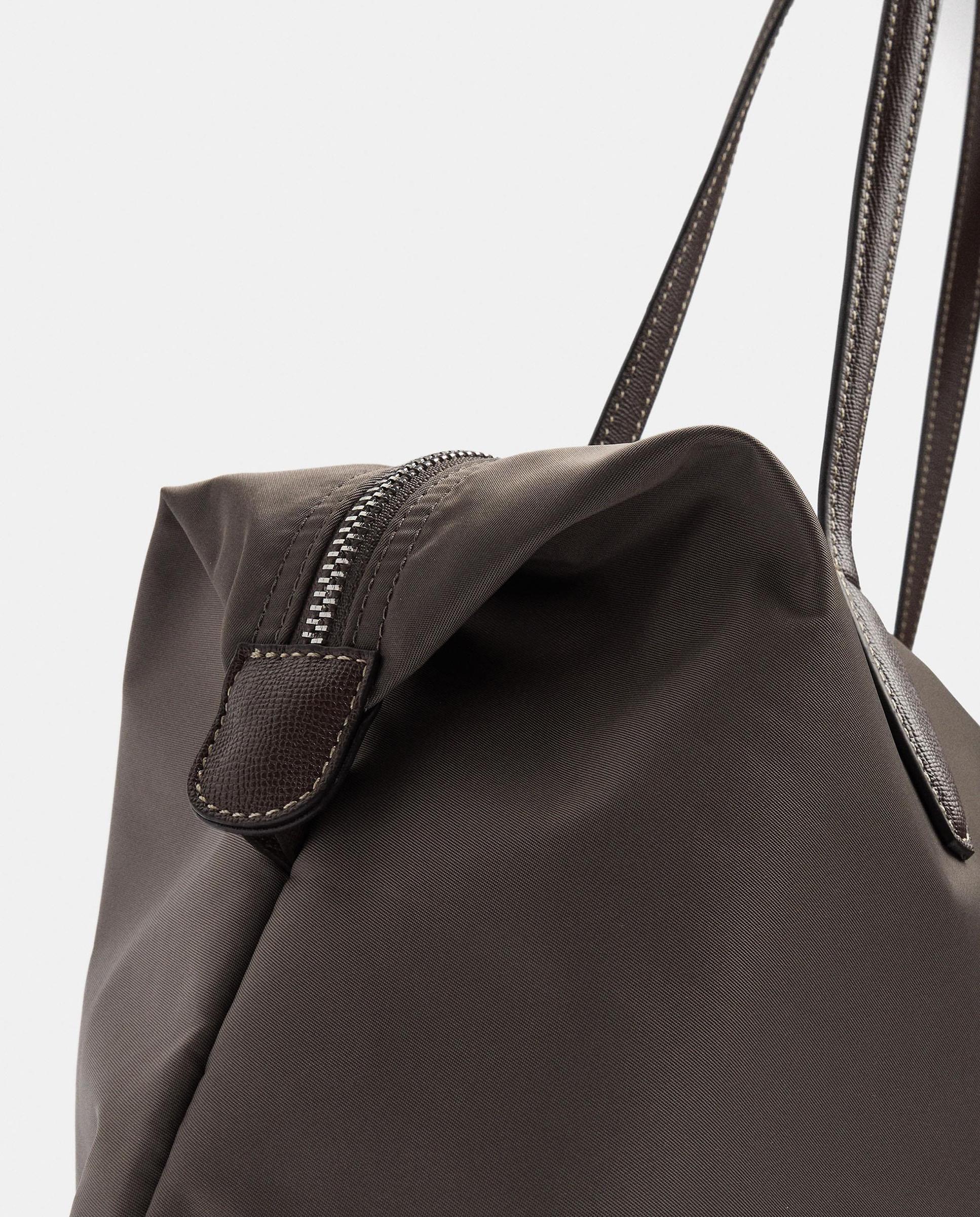 Bolso de hombro estilo portadocumentos con cierre de cremallera en liso - Parfois - Topo Topo-6