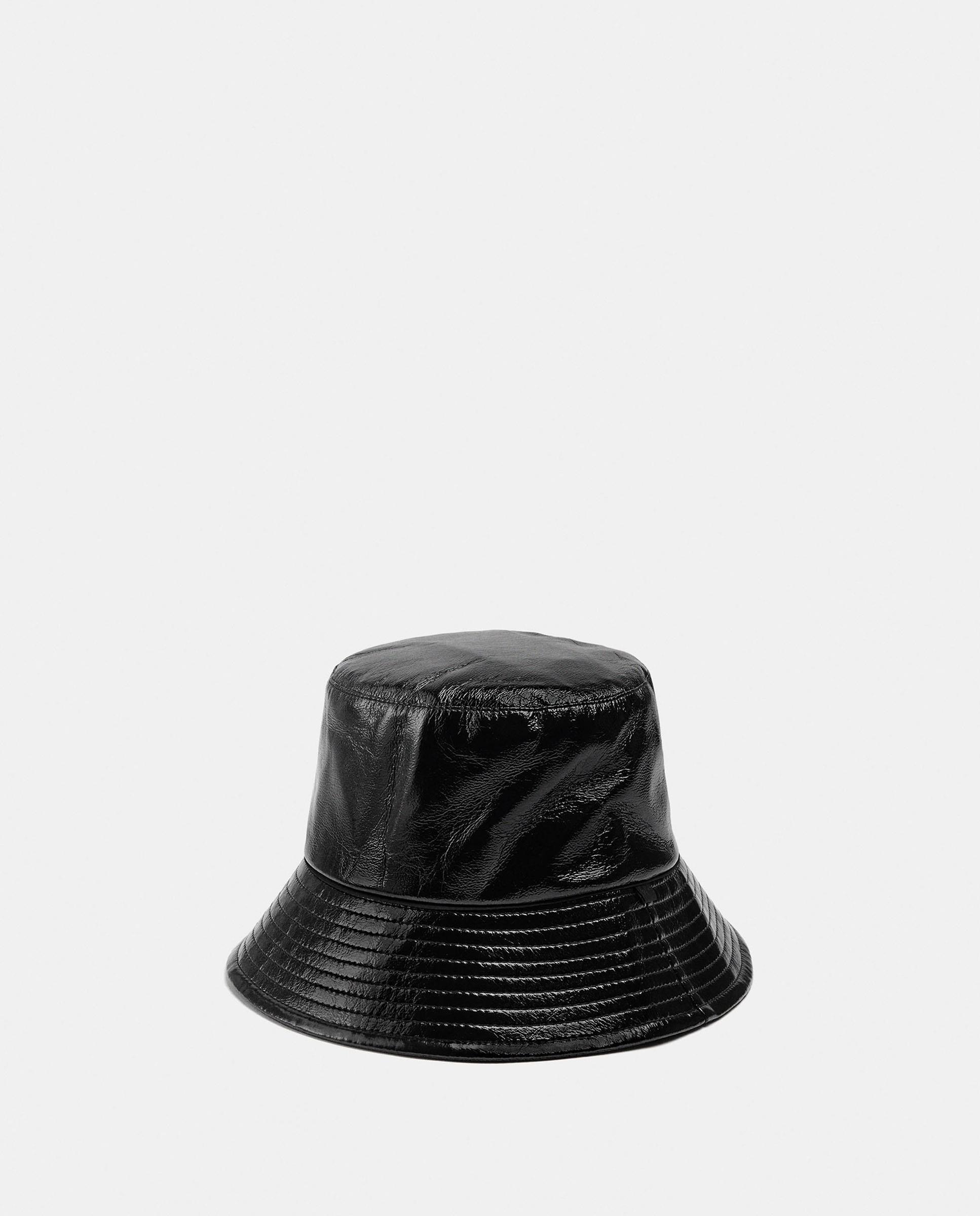 Imagen 1 de Gorro de mujer estilo bucket acharolado en liso Negro
