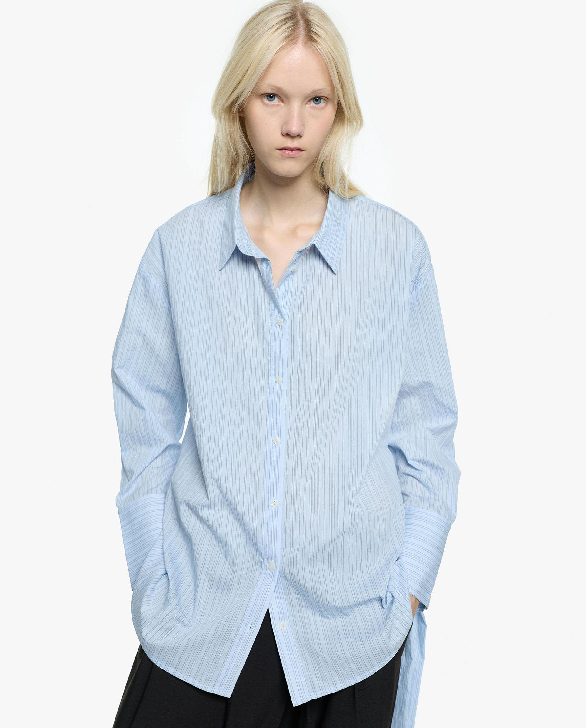 Imagen 1 de Camisa de mujer de manga larga con cinturón para ajustar y estampado de rayas diplomáticas - Parfois - Azul Azul