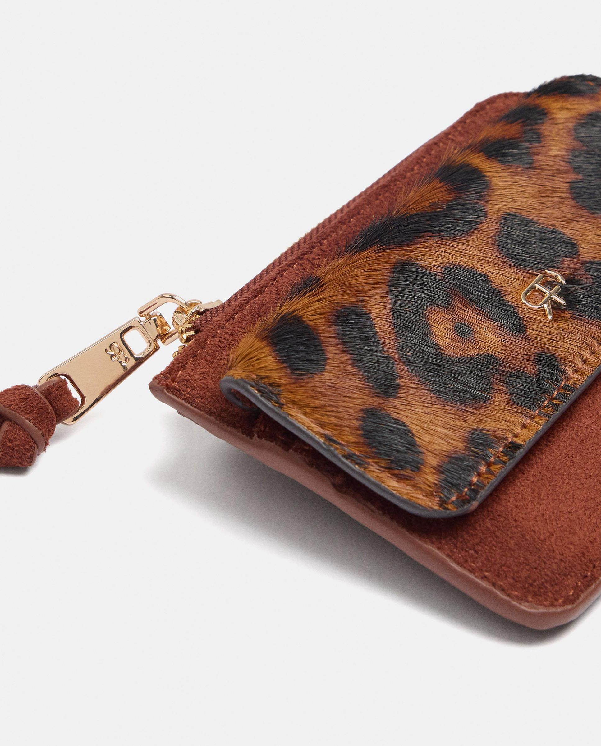 Tarjetero de mujer pequeño con cierre de cremallera y estampado animal print - Parfois - Multicolor Multicolor-3