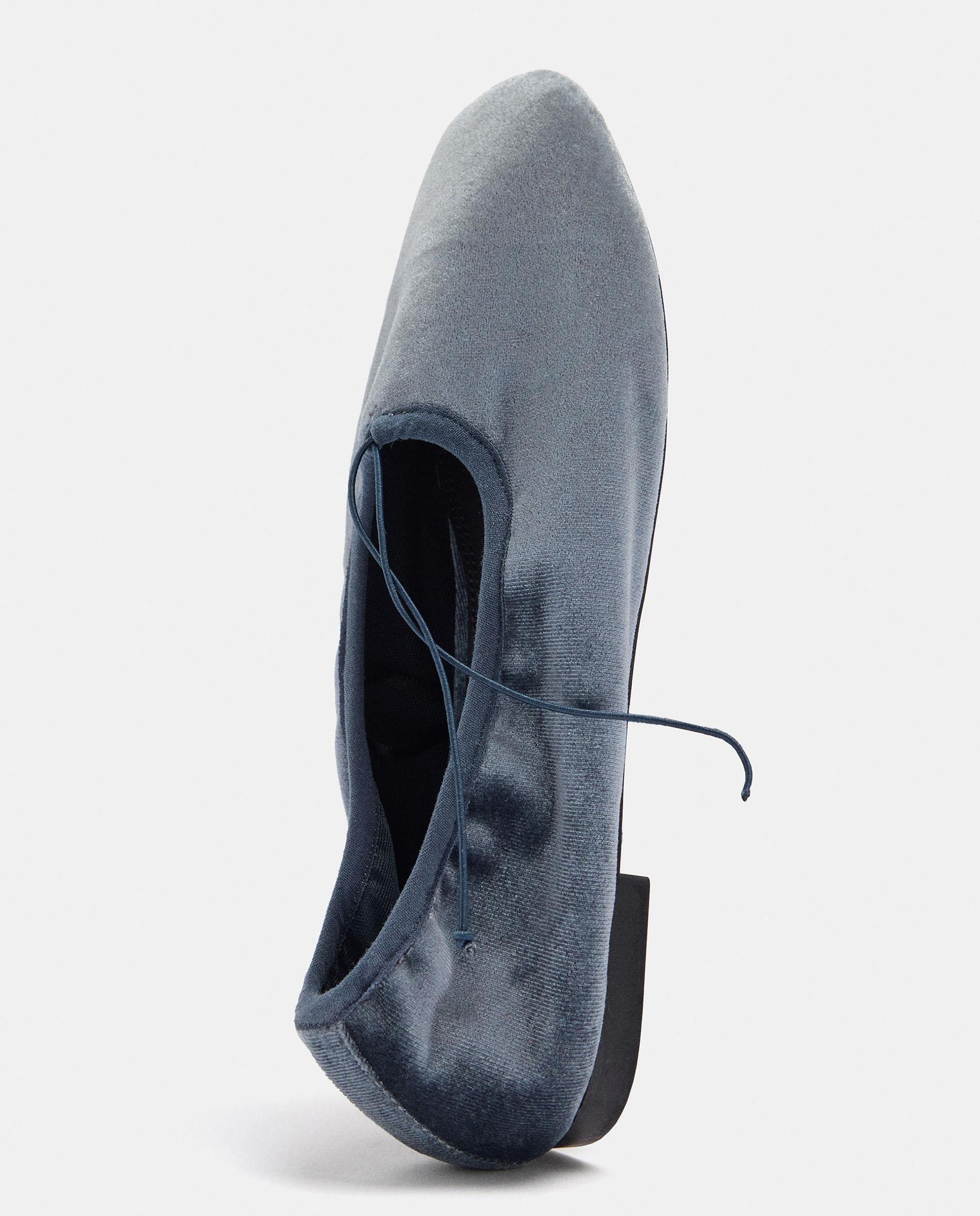 Imagen 2 de Bailarinas planas de mujer con detalle de lazada en liso - Parfois - Azul claro Azul claro