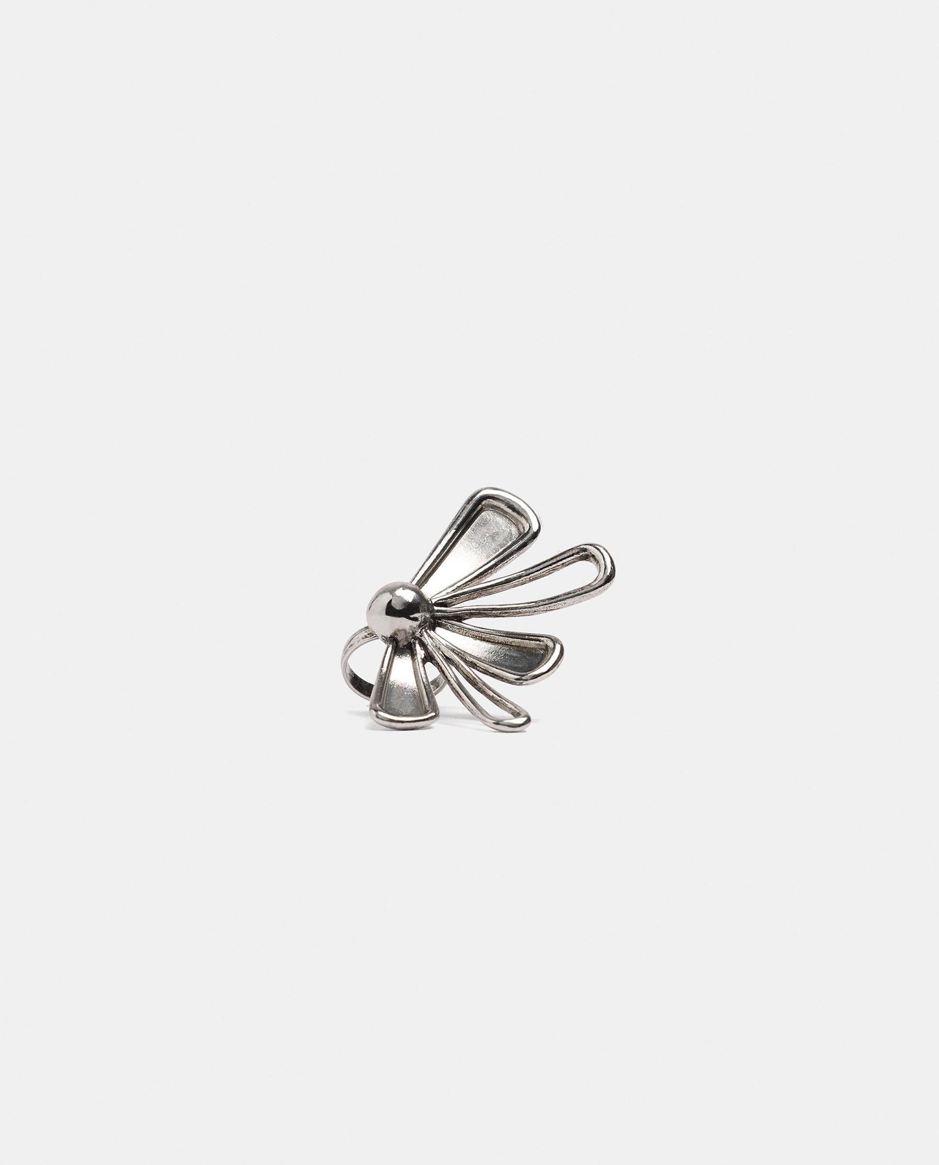Anillo con forma de flor en liso - Parfois - Plateado Plateado-2