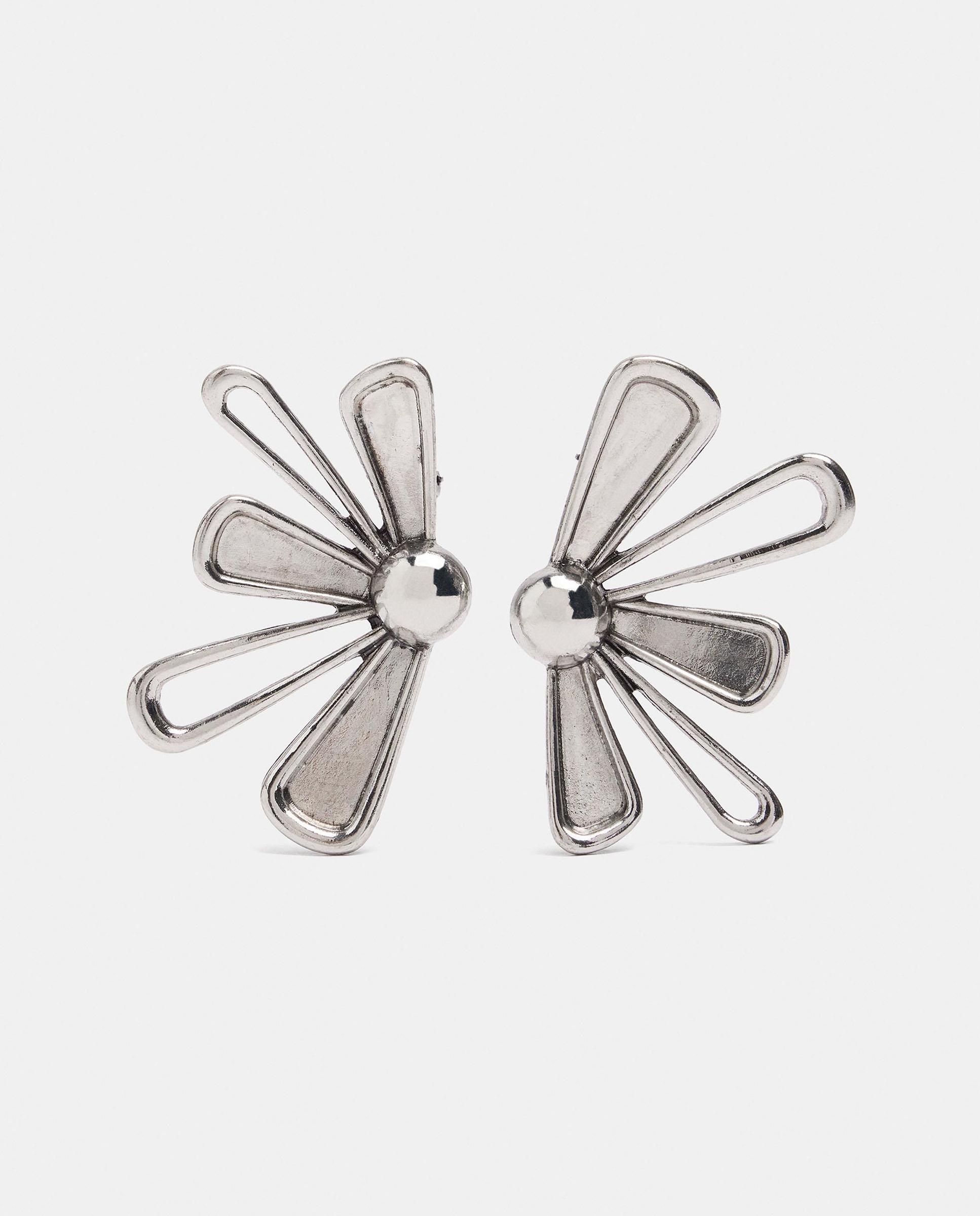 Pendientes con forma de media flor en liso - Parfois - Plateado Plateado-1