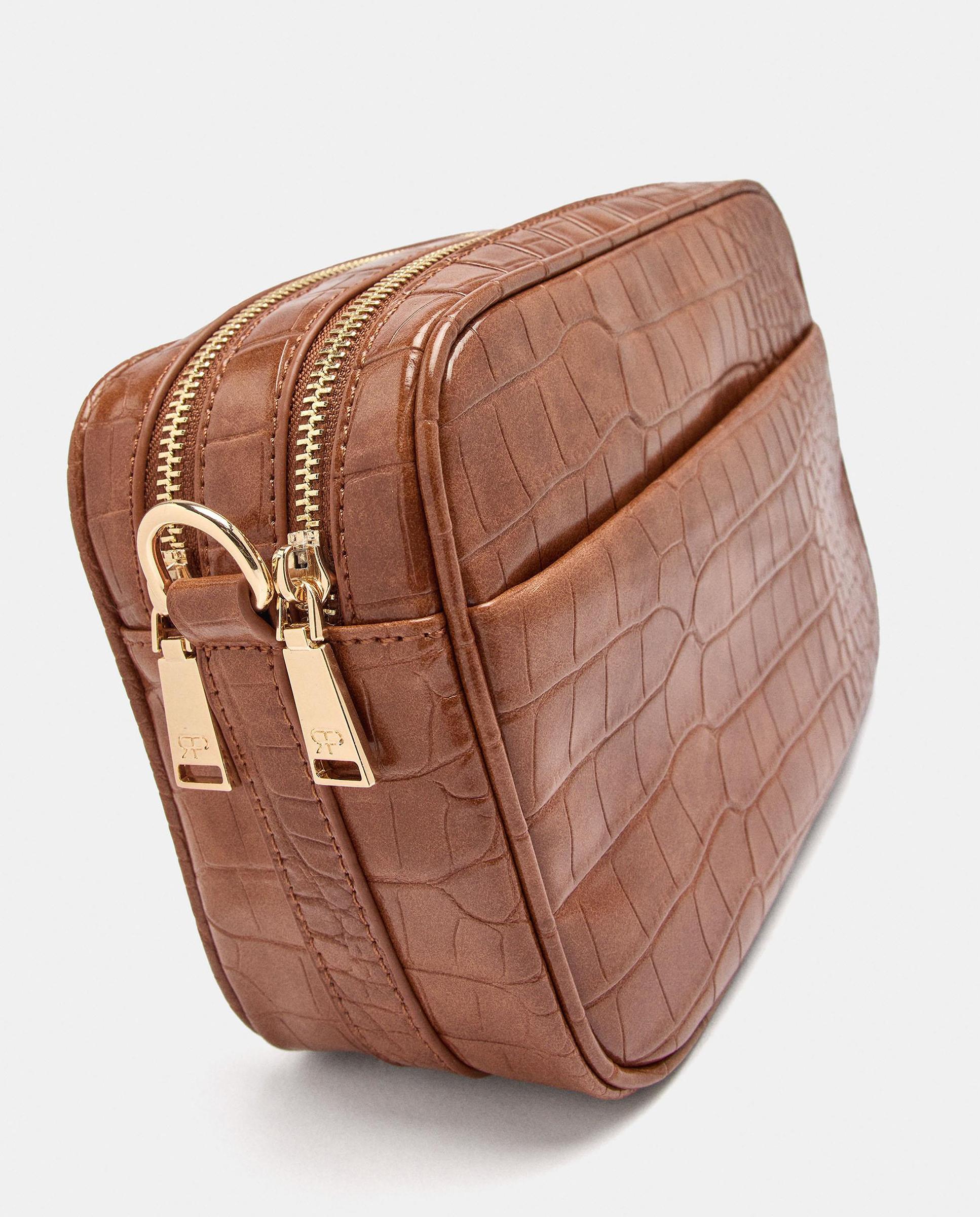 Bandolera de mujer pequeña con varios compartimentos y cierre de cremallera en liso - Parfois - Camel Camel-3