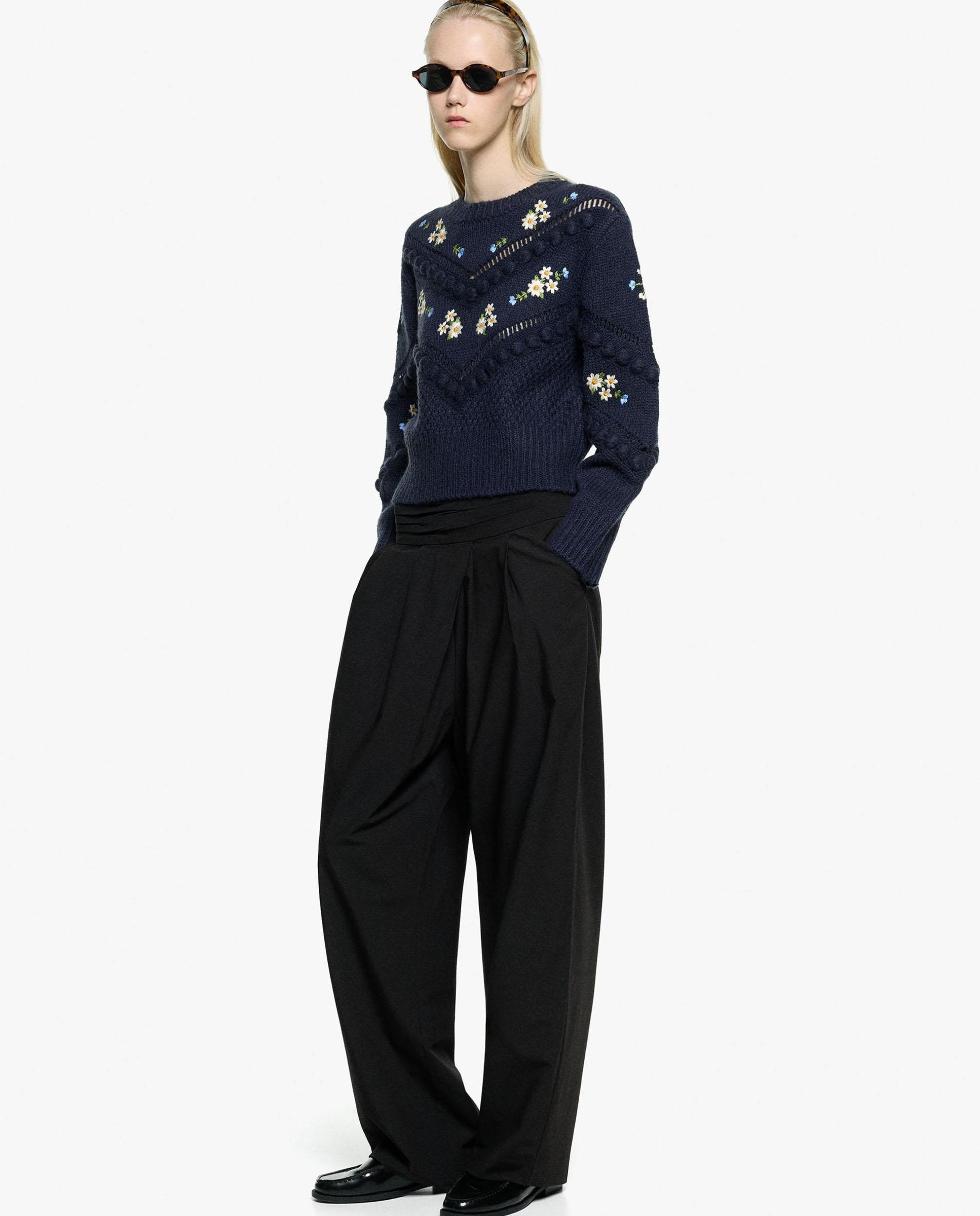 Imagen 5 de Jersey de mujer de punto de manga larga con flores bordadas - Parfois - Azul Azul
