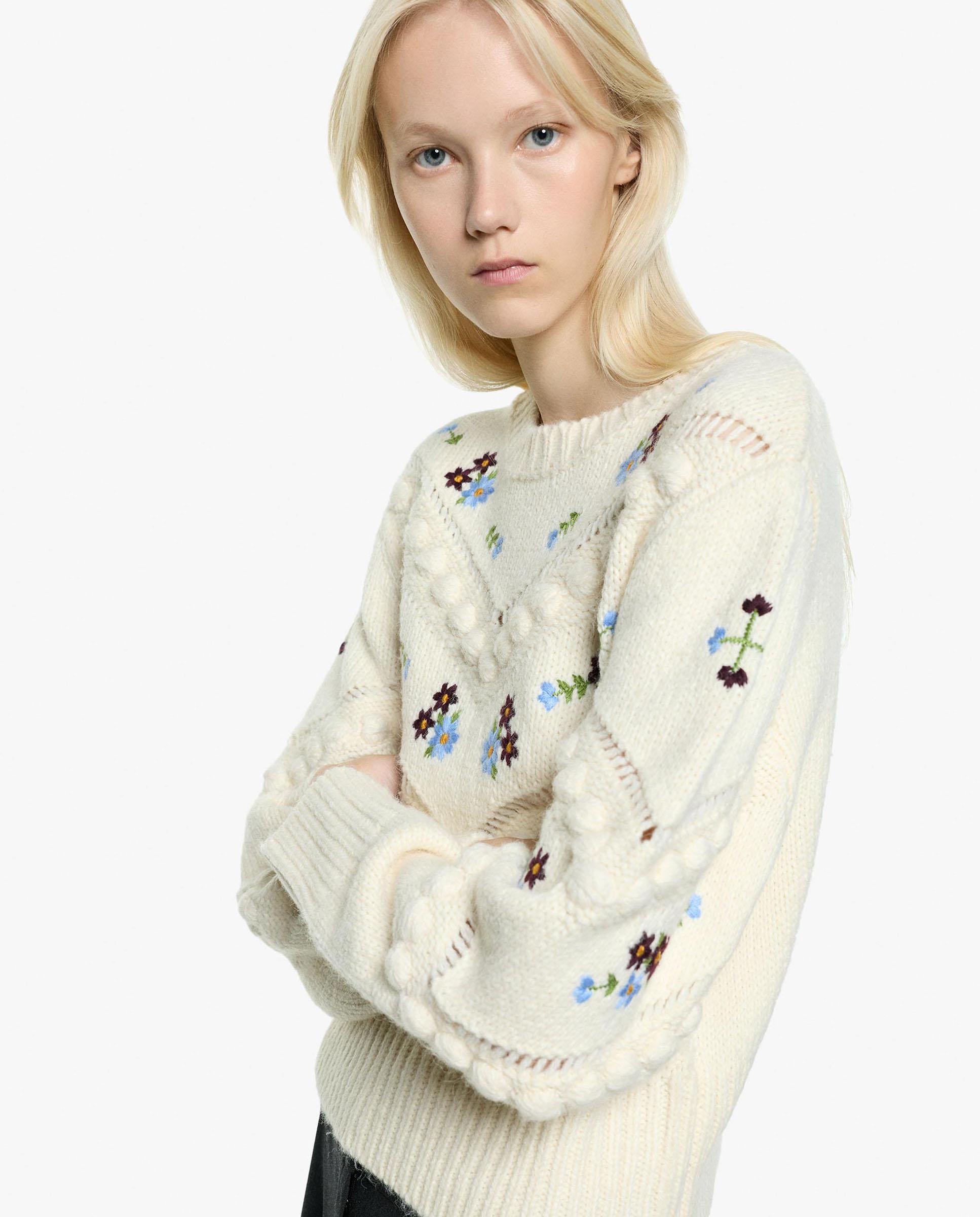 Imagen 1 de Jersey de mujer de punto de manga larga con flores bordadas Crudo