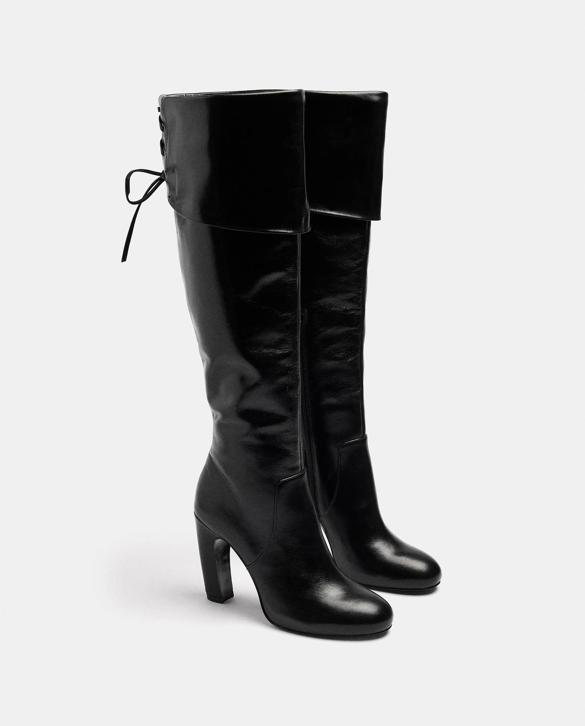 Botas básicas de mujer 100% piel con detalle arrugado en la parte exterior y cierre de cremallera - Parfois - Negro Negro-2