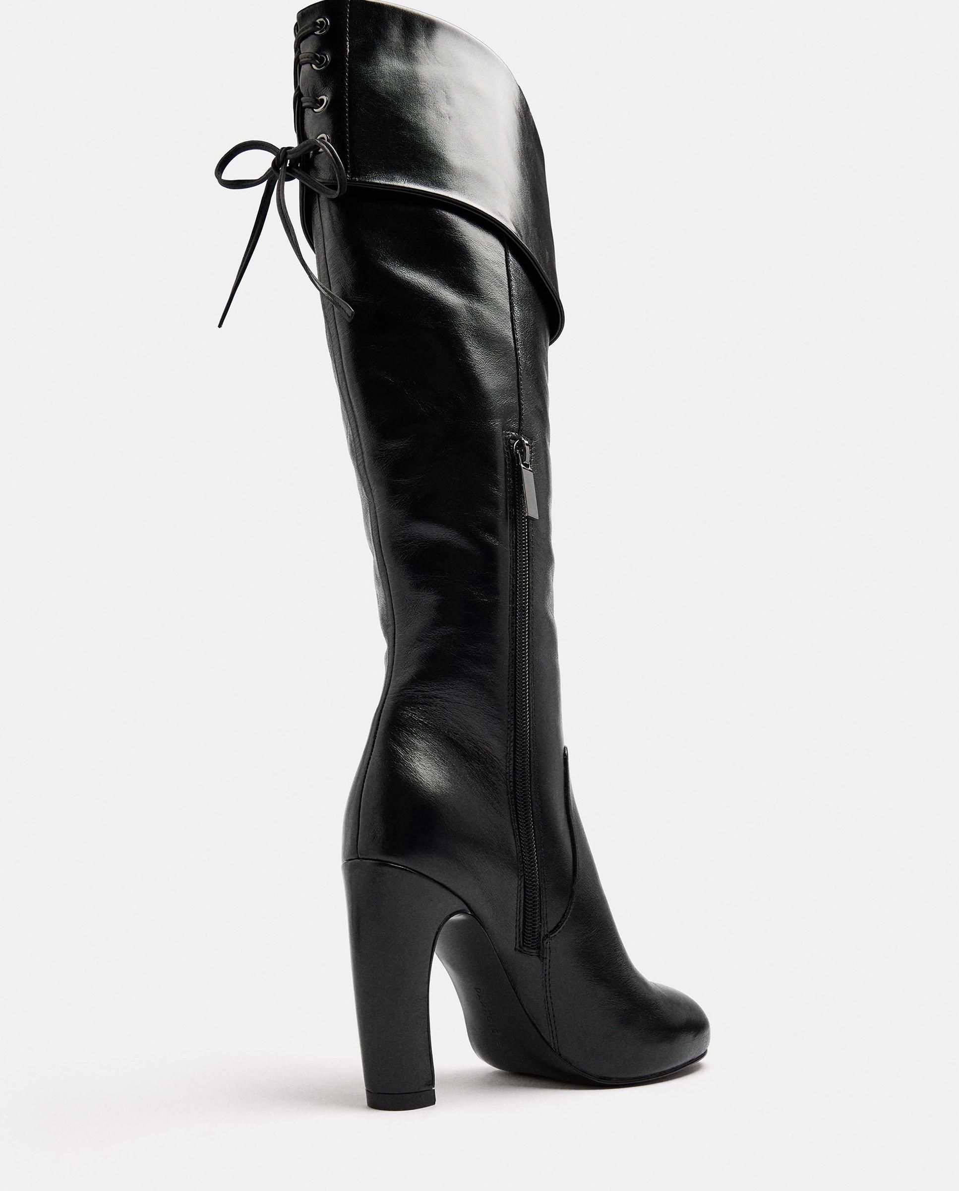 Botas básicas de mujer 100% piel con detalle arrugado en la parte exterior y cierre de cremallera - Parfois - Negro Negro-4
