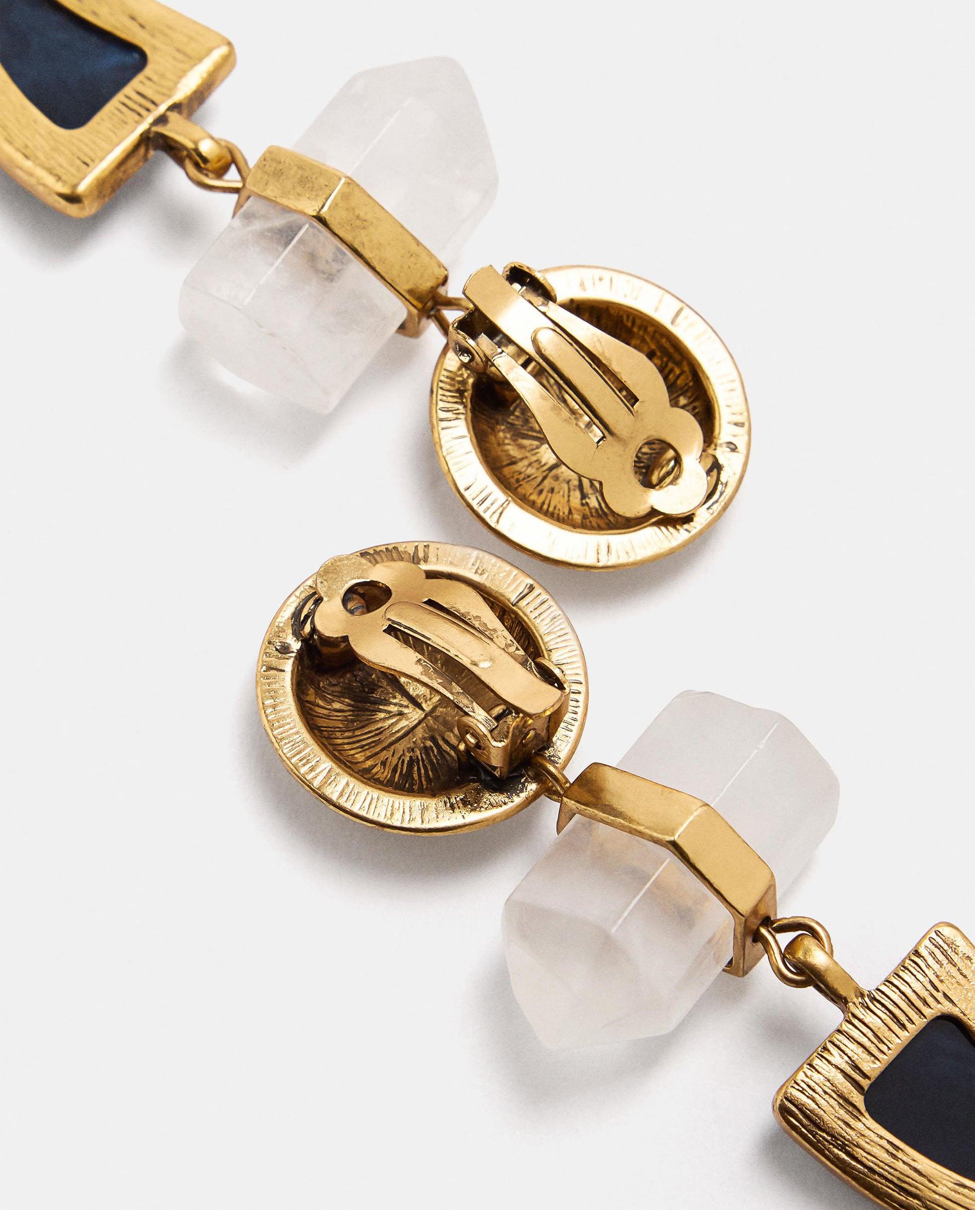 Imagen 3 de Pendientes irregulares con piedra decorativa y colmillo - Parfois - Blanco Blanco